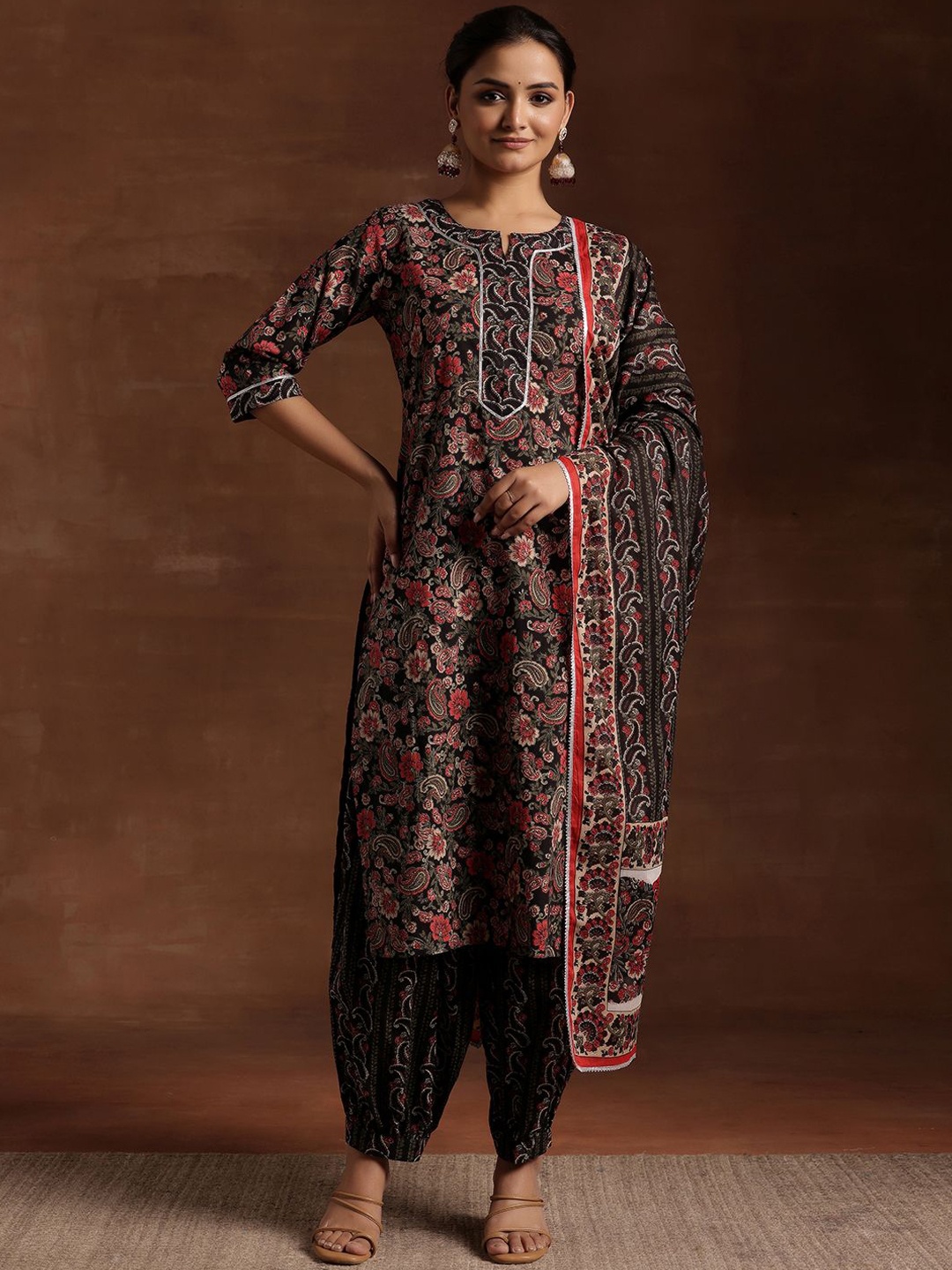 

Libas Floral Printed Empire Gotta Patti Pure Cotton Straight Kurta with Salwar & Dupatta, Black