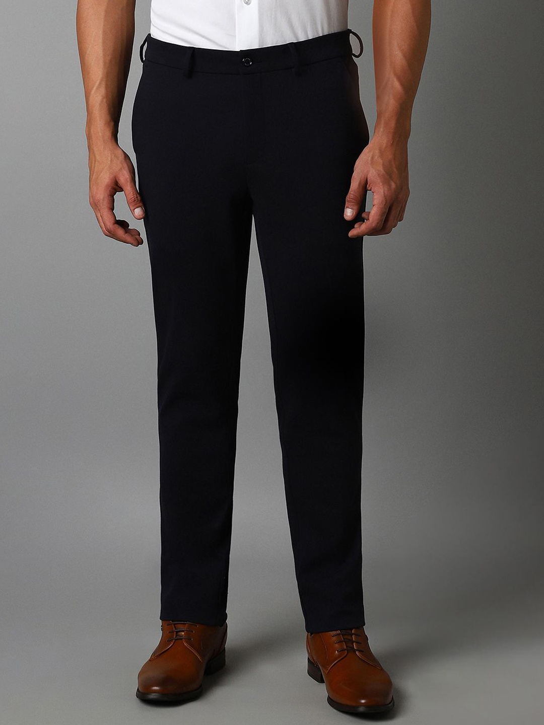 

Louis Philippe Men Slim Fit Formal Trousers, Black