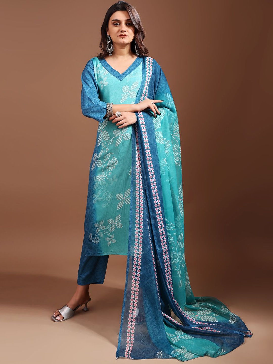 

GORGONE Floral Printed V-Neck Straight Kurta With Palazzos & Dupatta, Blue