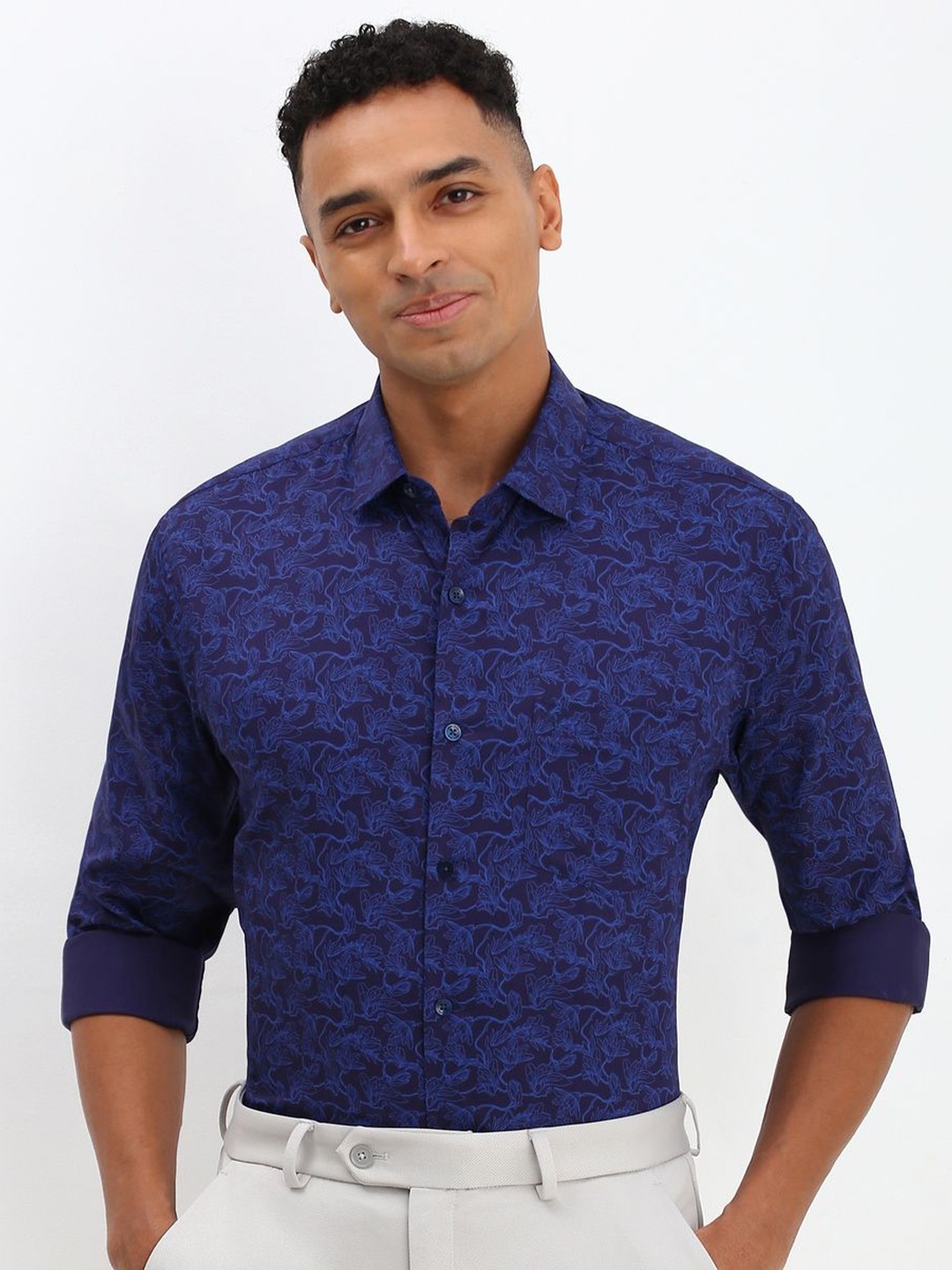 

Allen Solly Men Spread Collar Floral Printed Cotton Slim Fit Formal Shirt, Navy blue