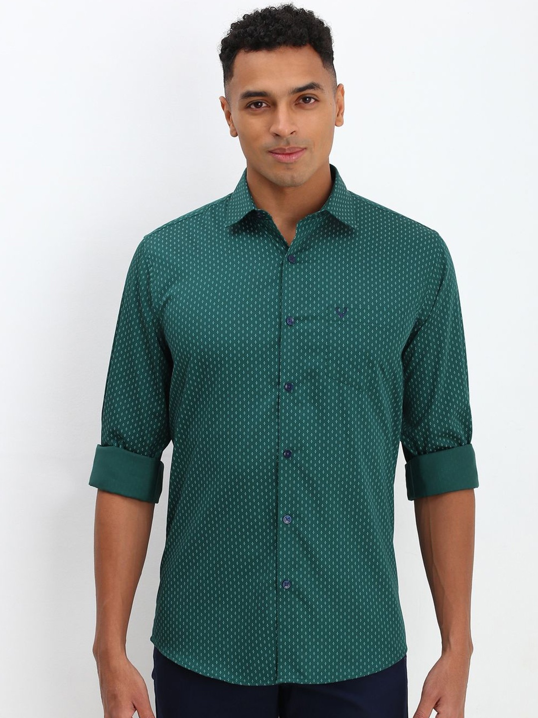 

Allen Solly Men Spread Collar Floral Printed Cotton Slim Fit Casual Shirt, Green