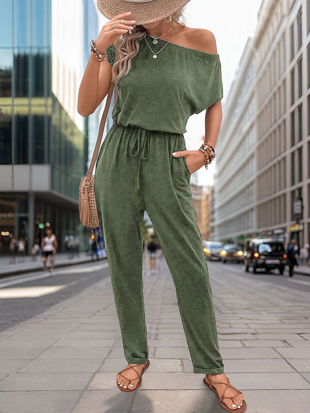 

LULU & SKY Basic Jumpsuit, Green