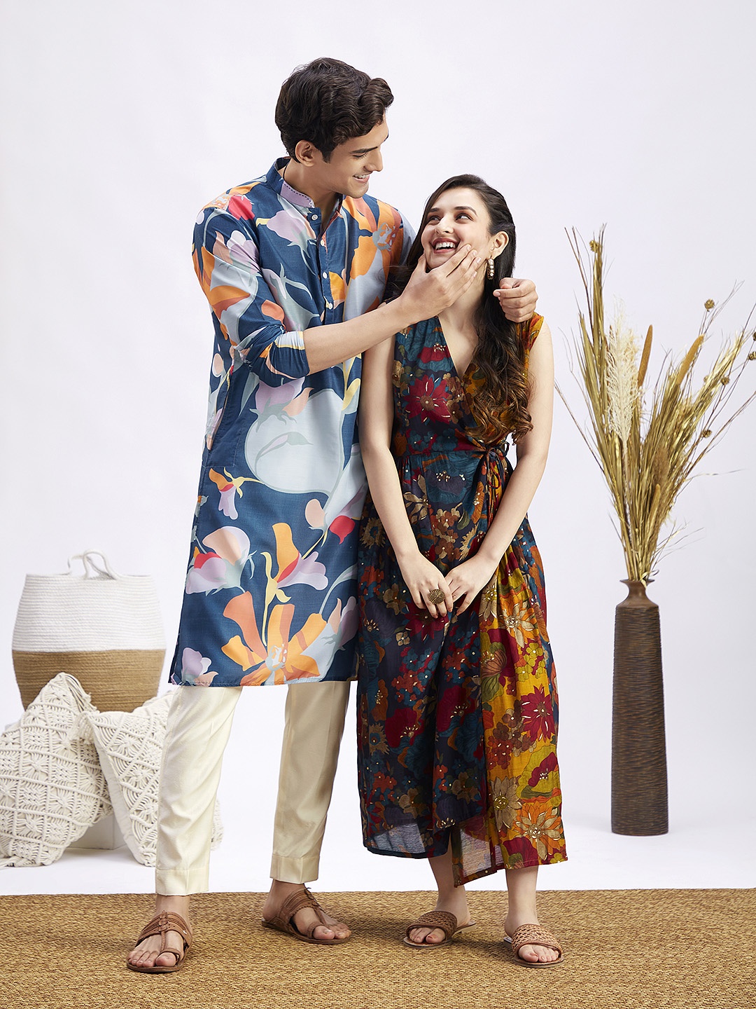 

VASTRAMAY Floral Printed Mandarin Collar Regular Kurta With Pyjamas, Blue