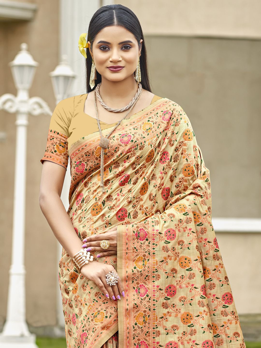 

Exclusiva Ethnic Motifs Zari Saree, Beige