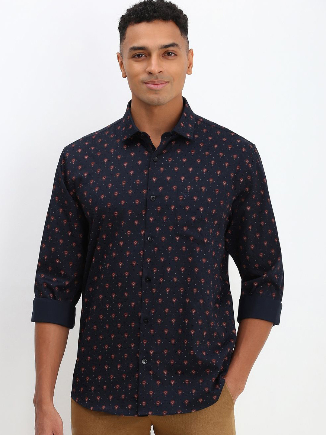 

Allen Solly Men Spread Collar Conversational Printed Cotton Slim Fit Casual Shirt, Navy blue