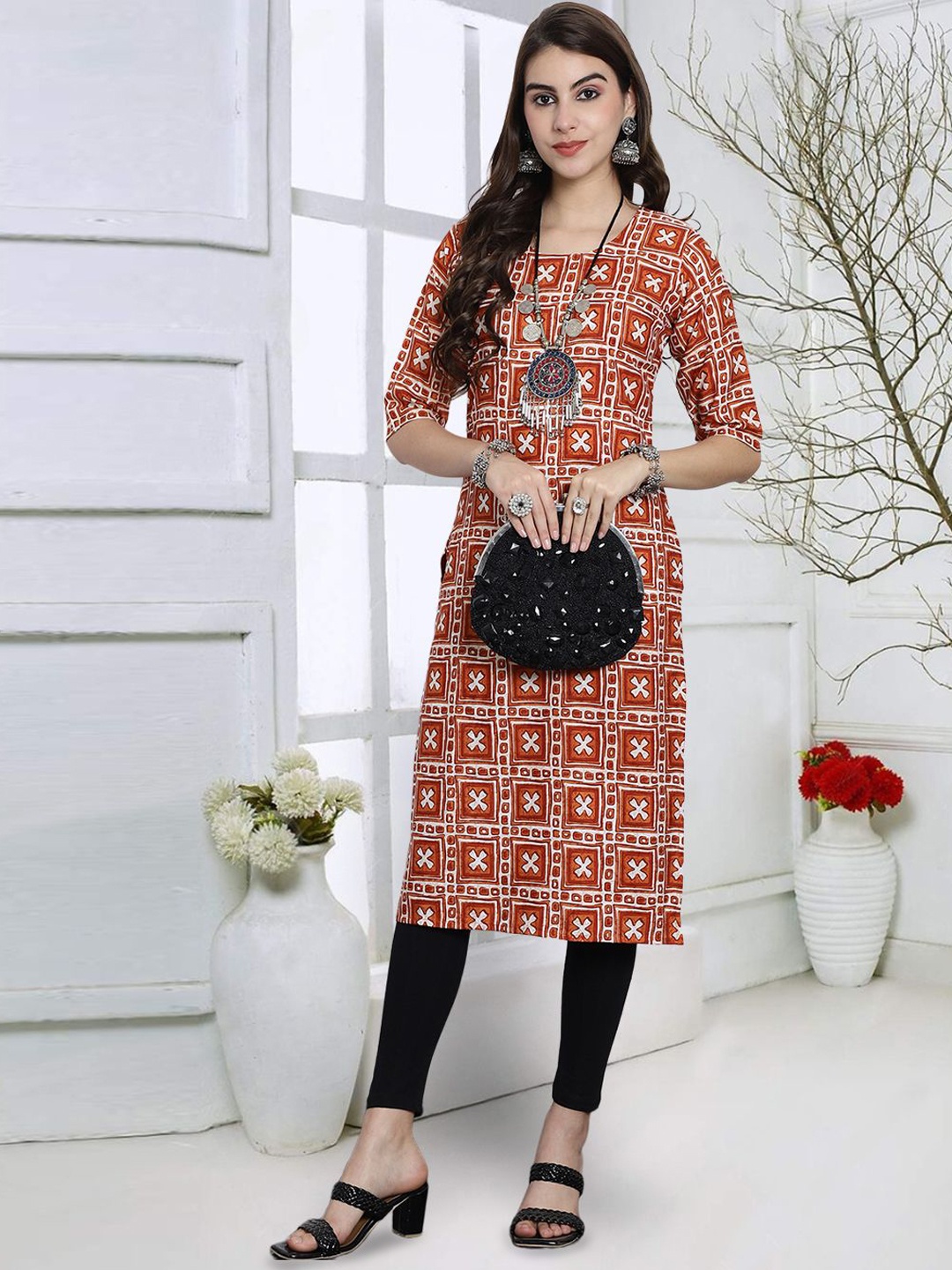 

7Threads Geometric Printed Round Neck Straight Kurta, Red