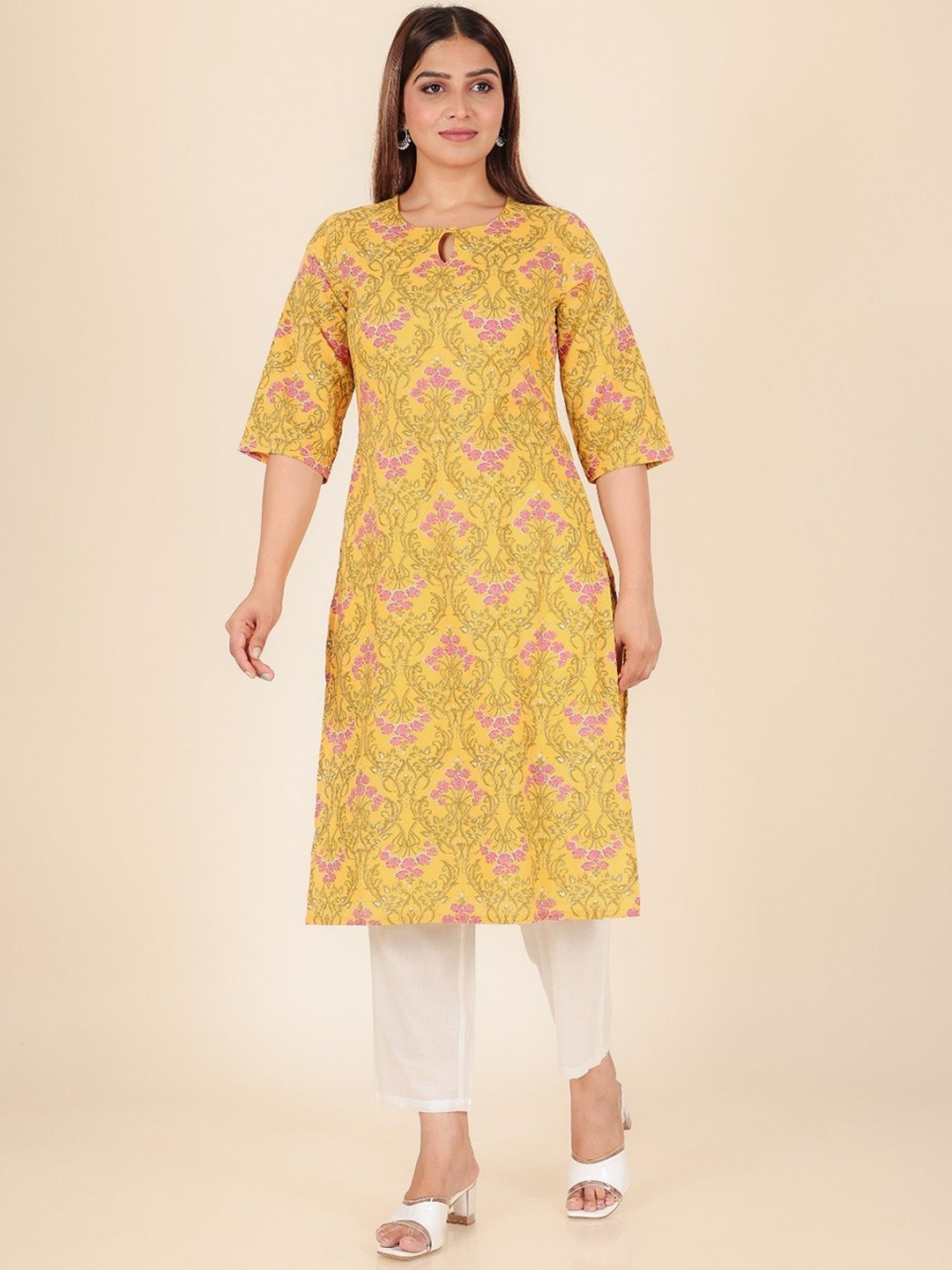 

Aramya Women Floral Printed Keyhole Neck Kurta, Yellow
