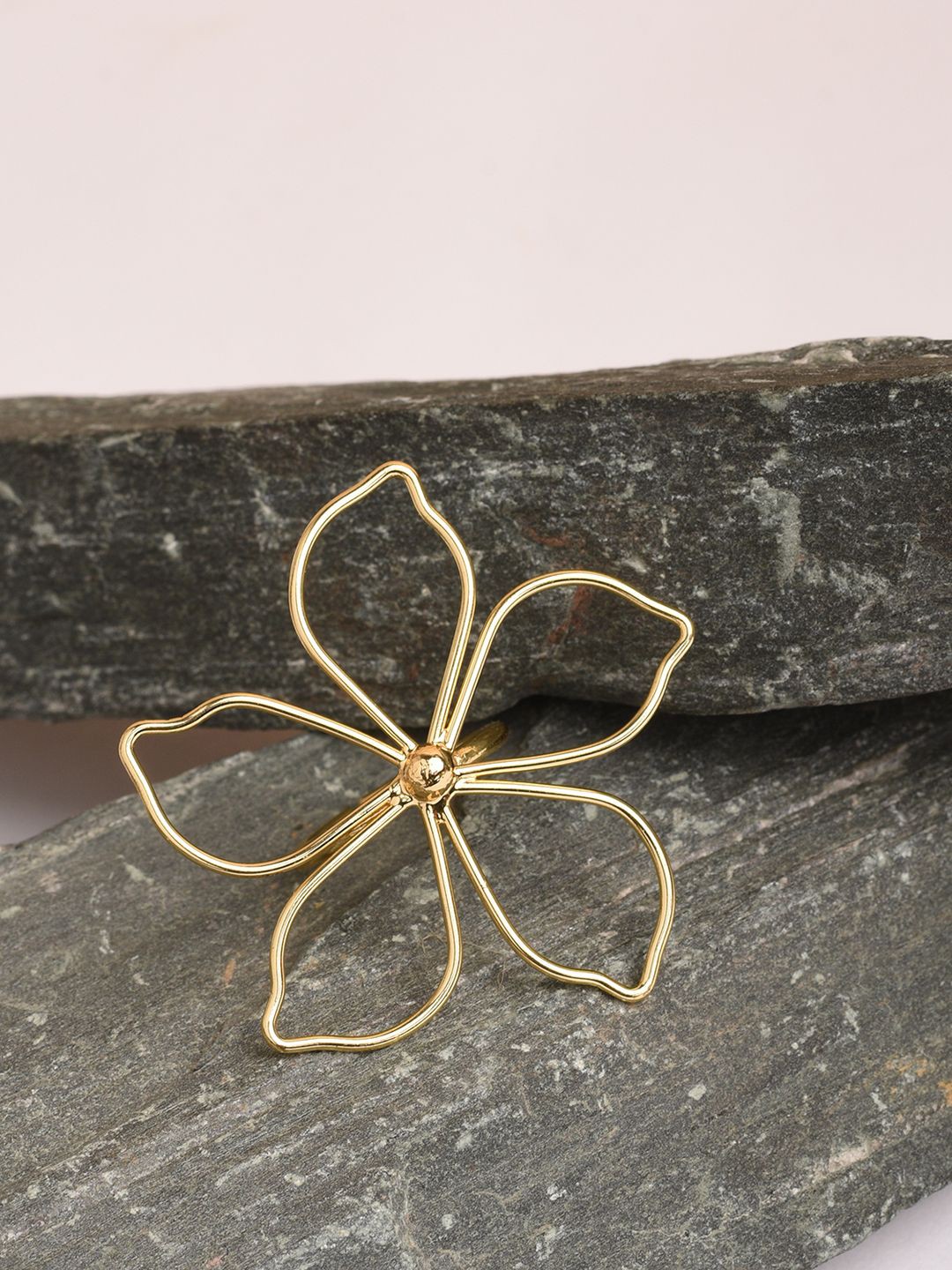 

XPNSV Gold Plated Floral Shaped Finger Ring