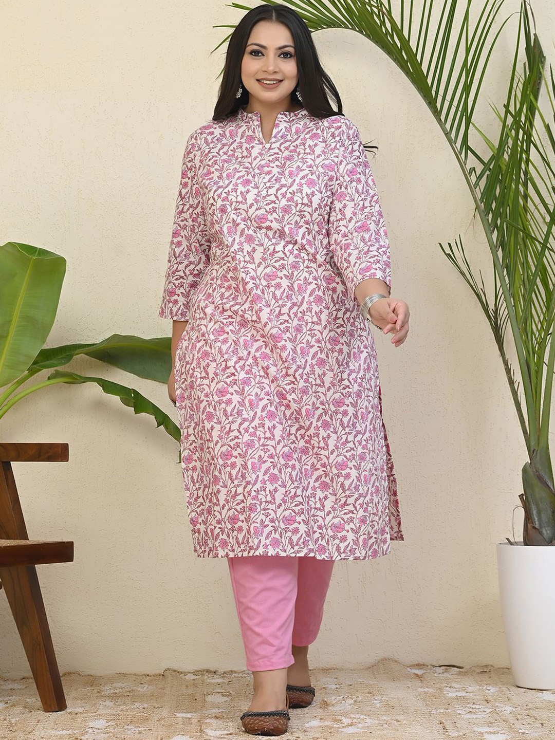 

Aspriya Plus Size Floral Printed Mandarin Collar Pure Cotton Kurta, Off white