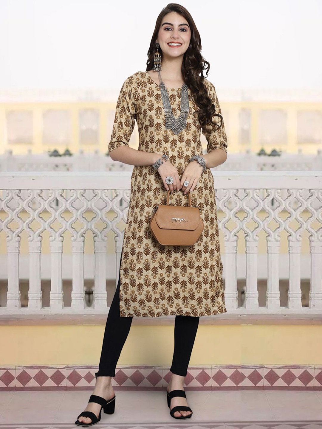 

7Threads Digital Floral Printed Regular Sleeves Round Neck Regular Styling Straight Kurta, Cream
