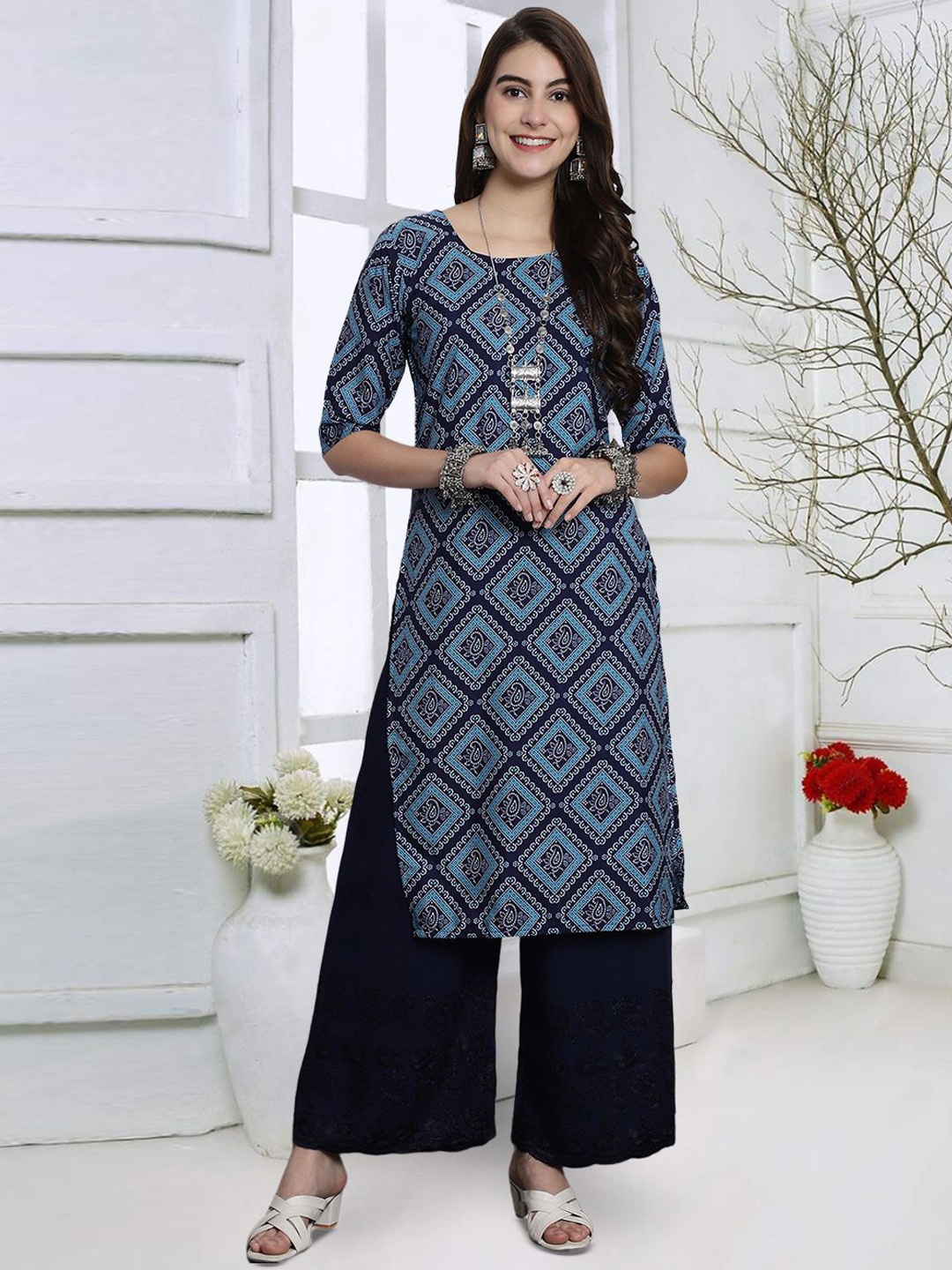

7Threads Ethnic Motifs Printed Round Neck Straight Kurta, Navy blue