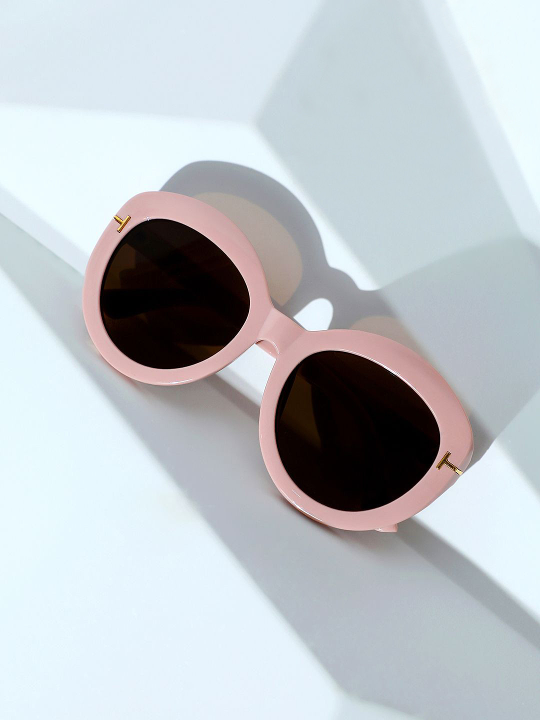 

HAUTE SAUCE by Campus Sutra Women Oversized Sunglasses with Polarised Lens, Brown