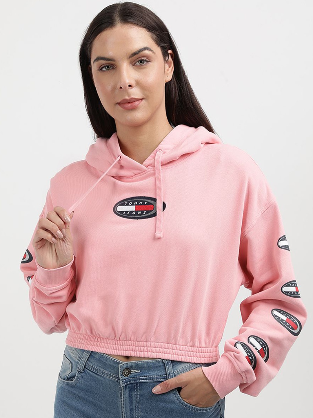 

Tommy Hilfiger Women Solid Hooded Crop Sweatshirt, Pink