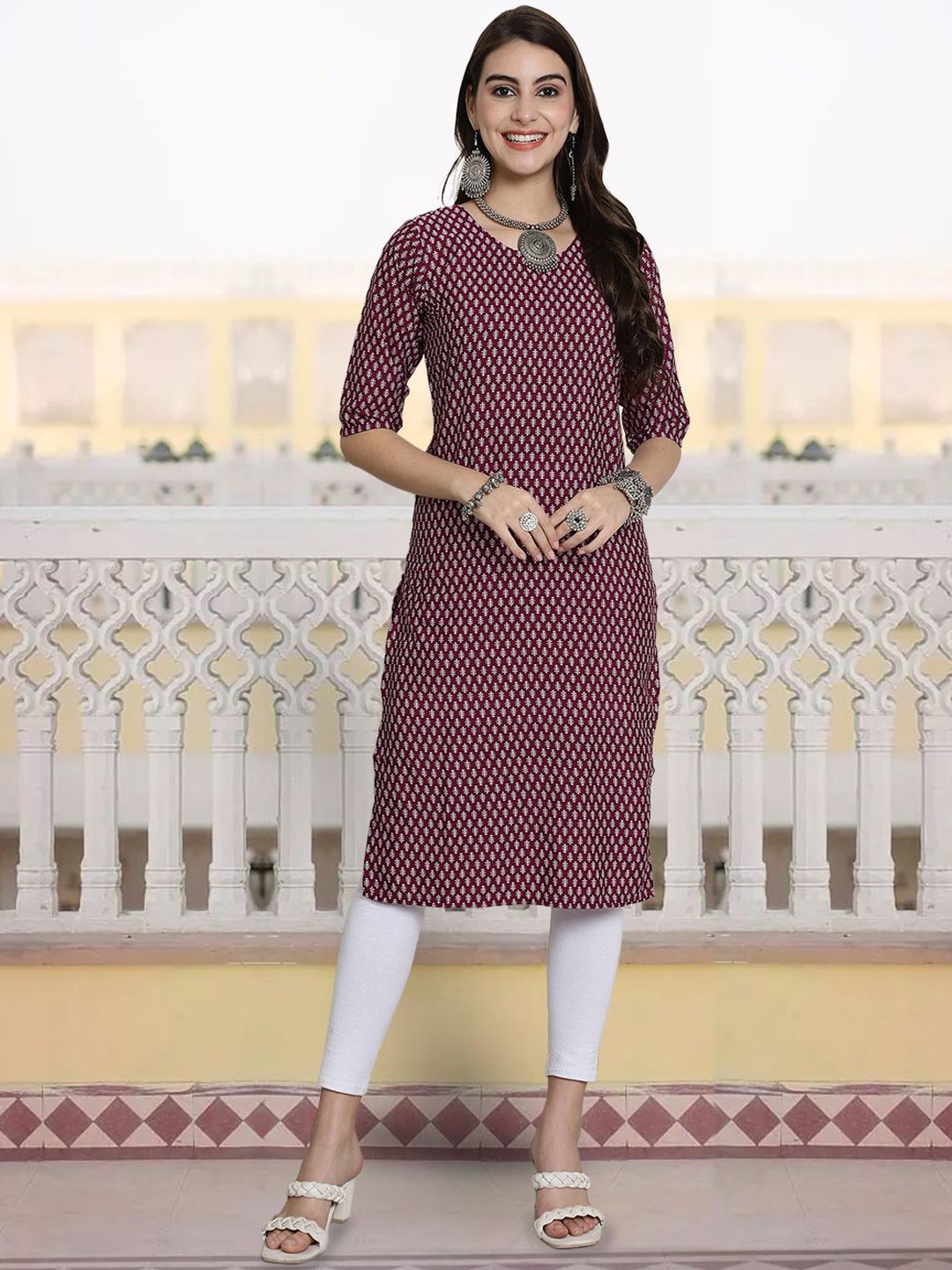 

7Threads Floral Printed Round Neck Straight Kurta, Maroon
