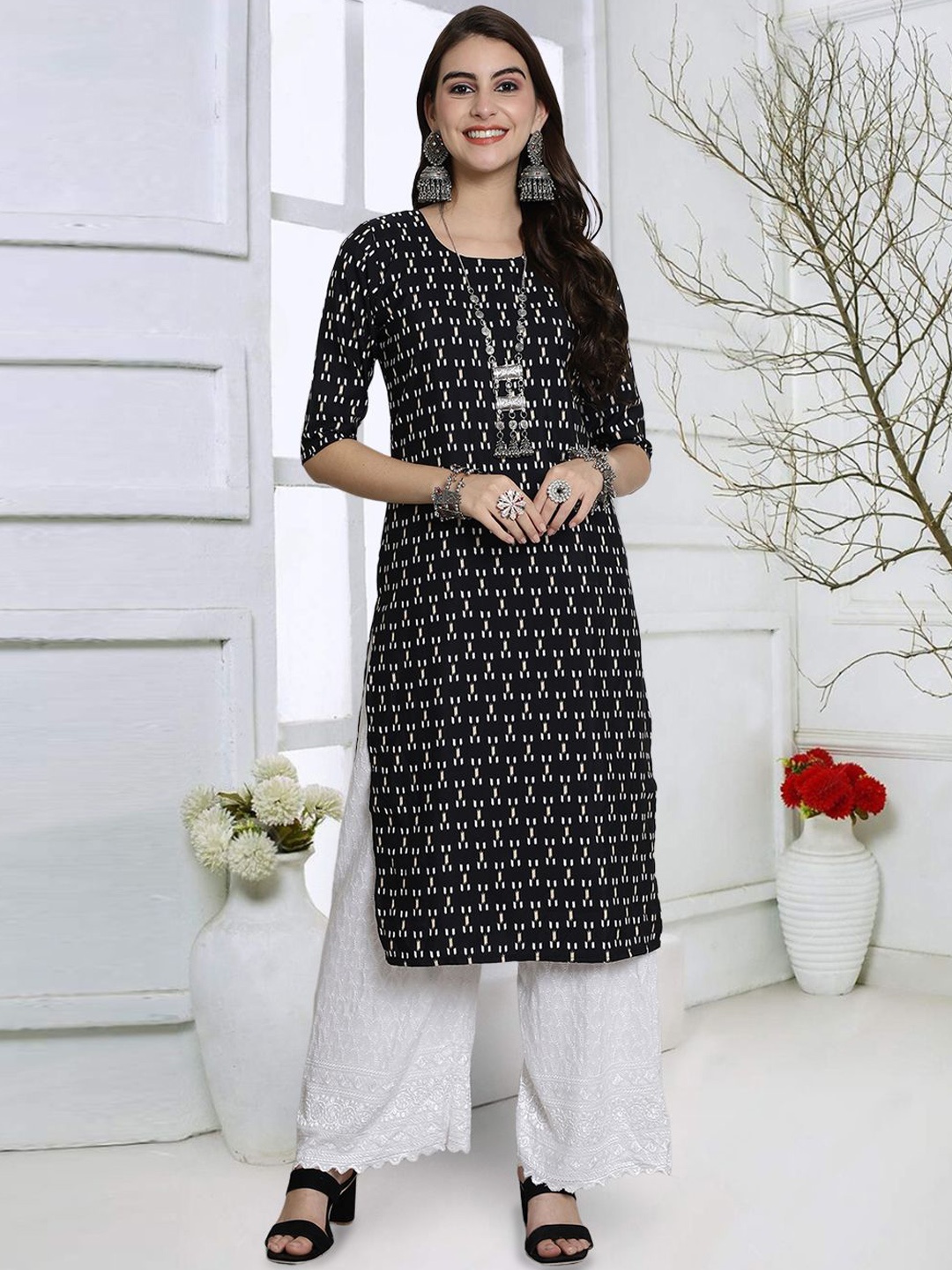 

7Threads Geometric Printed Round Neck Straight Kurta, Black