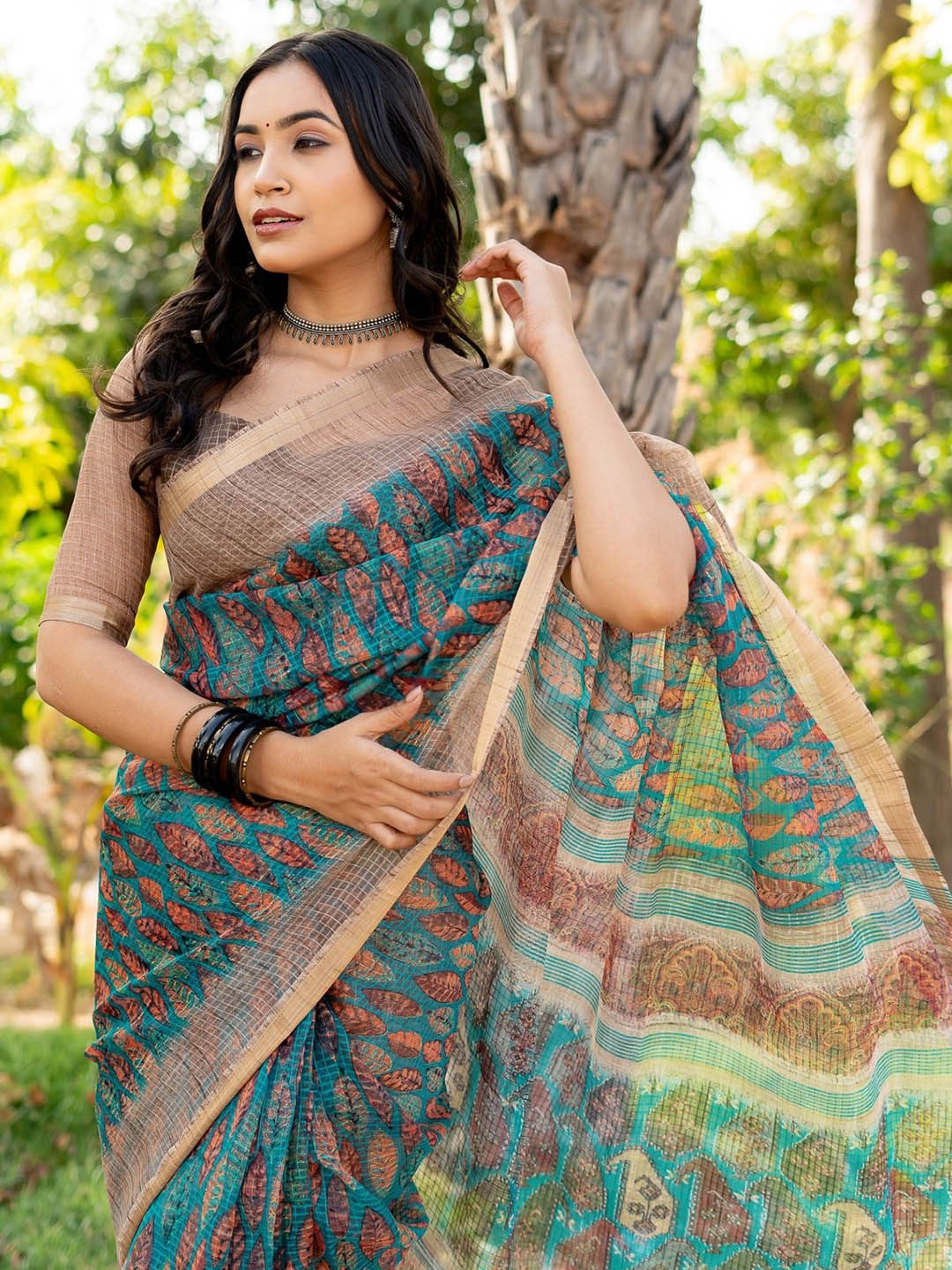 

KALINI Ethnic Motifs Block Print Saree, Turquoise blue