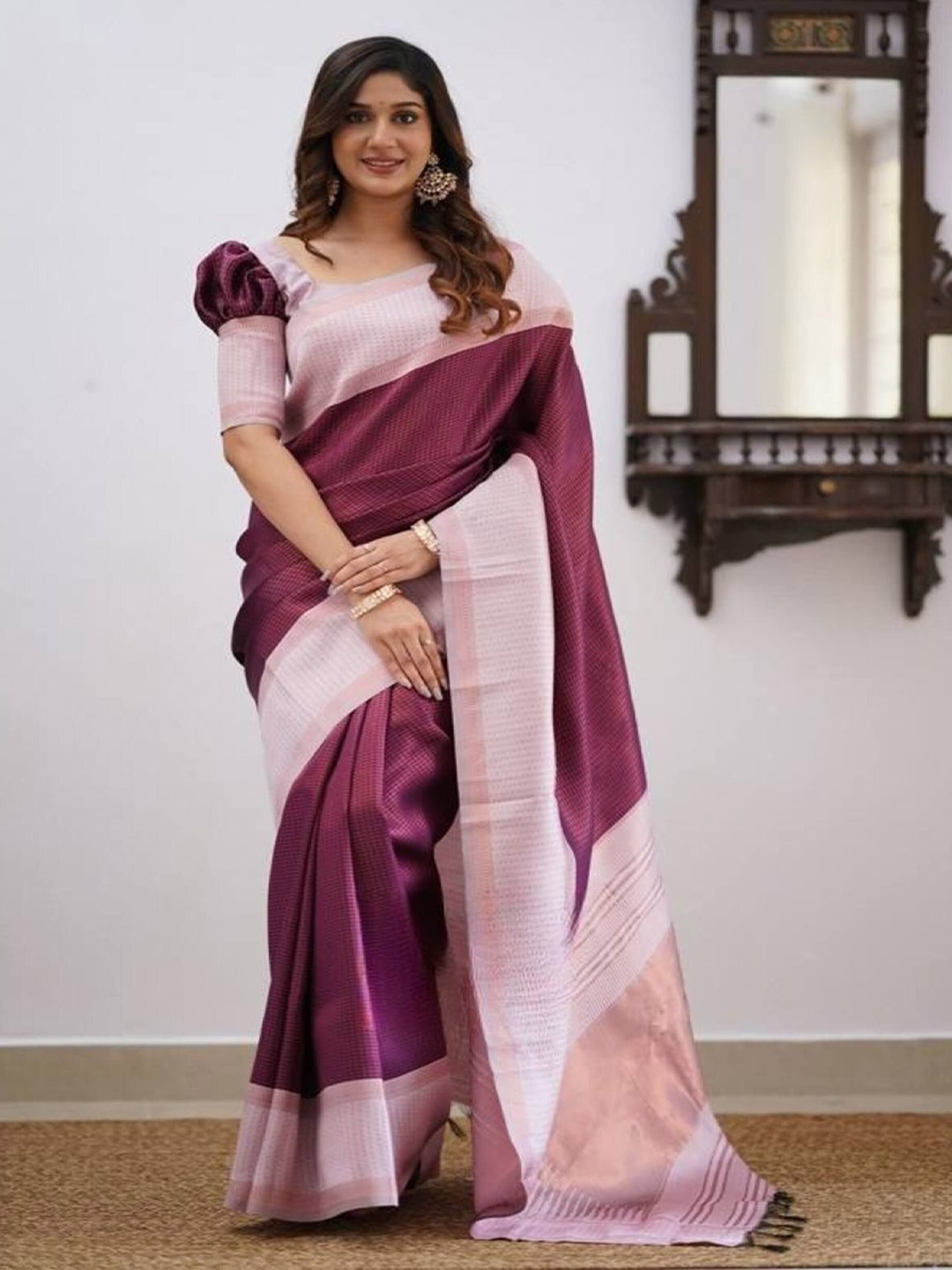 

Sitanjali Ethnic Motifs Zari Silk Blend Kanjeevaram Saree, Magenta