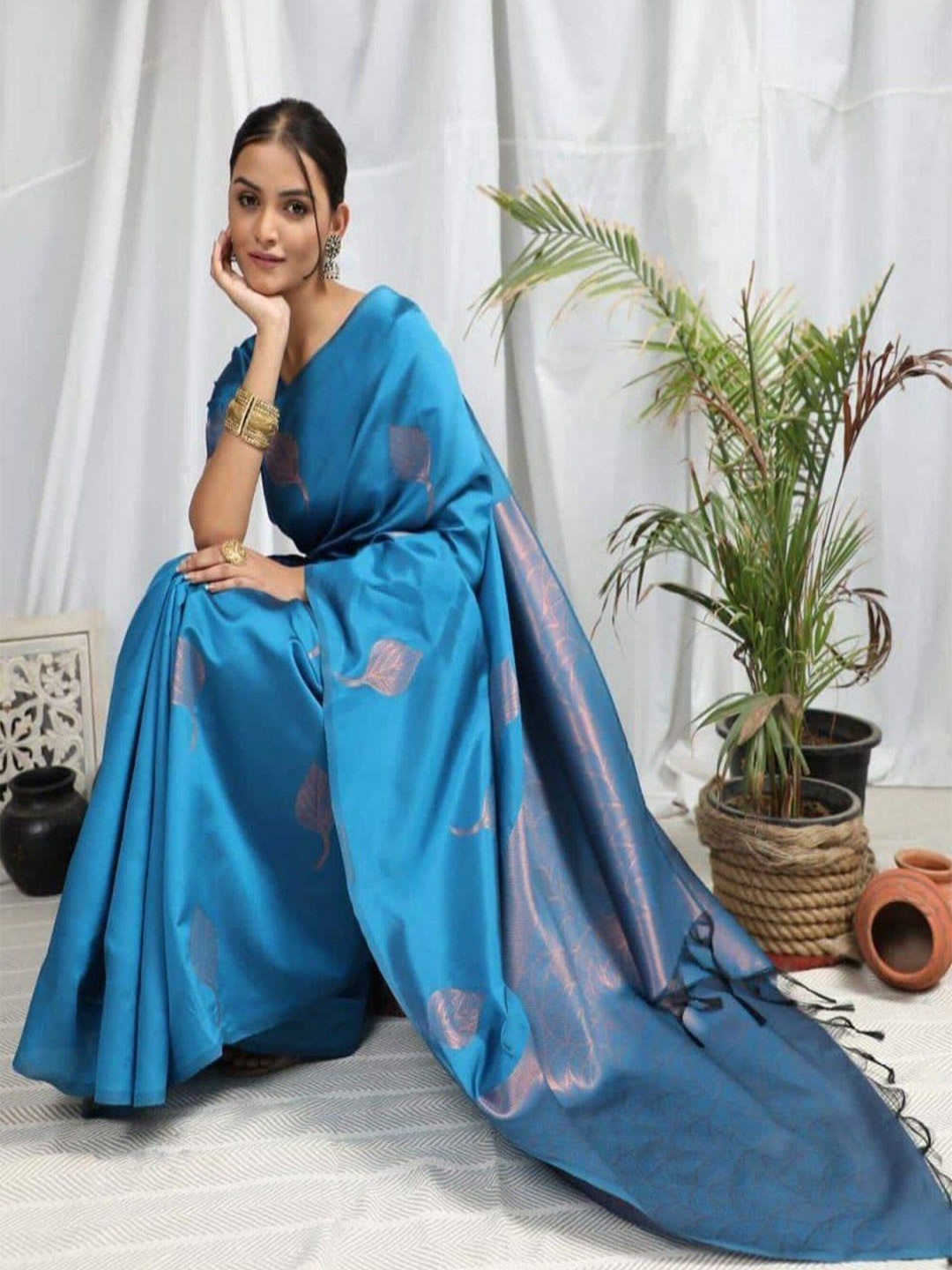 

Sitanjali Ethnic Motifs Zari Silk Blend Designer Kanjeevaram Saree, Teal