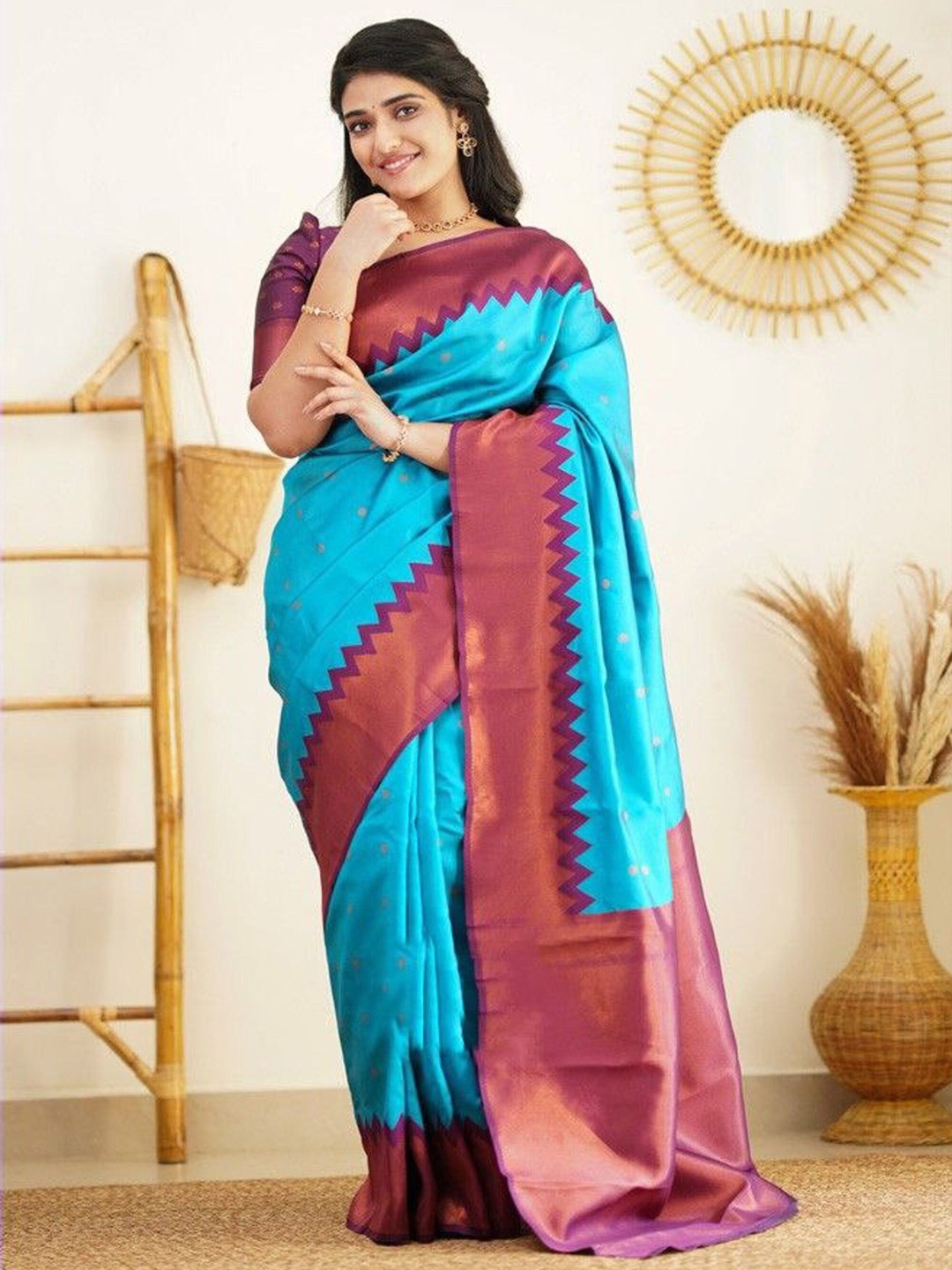 

Sitanjali Ethnic Motifs Zari Silk Blend Kanjeevaram Saree, Blue