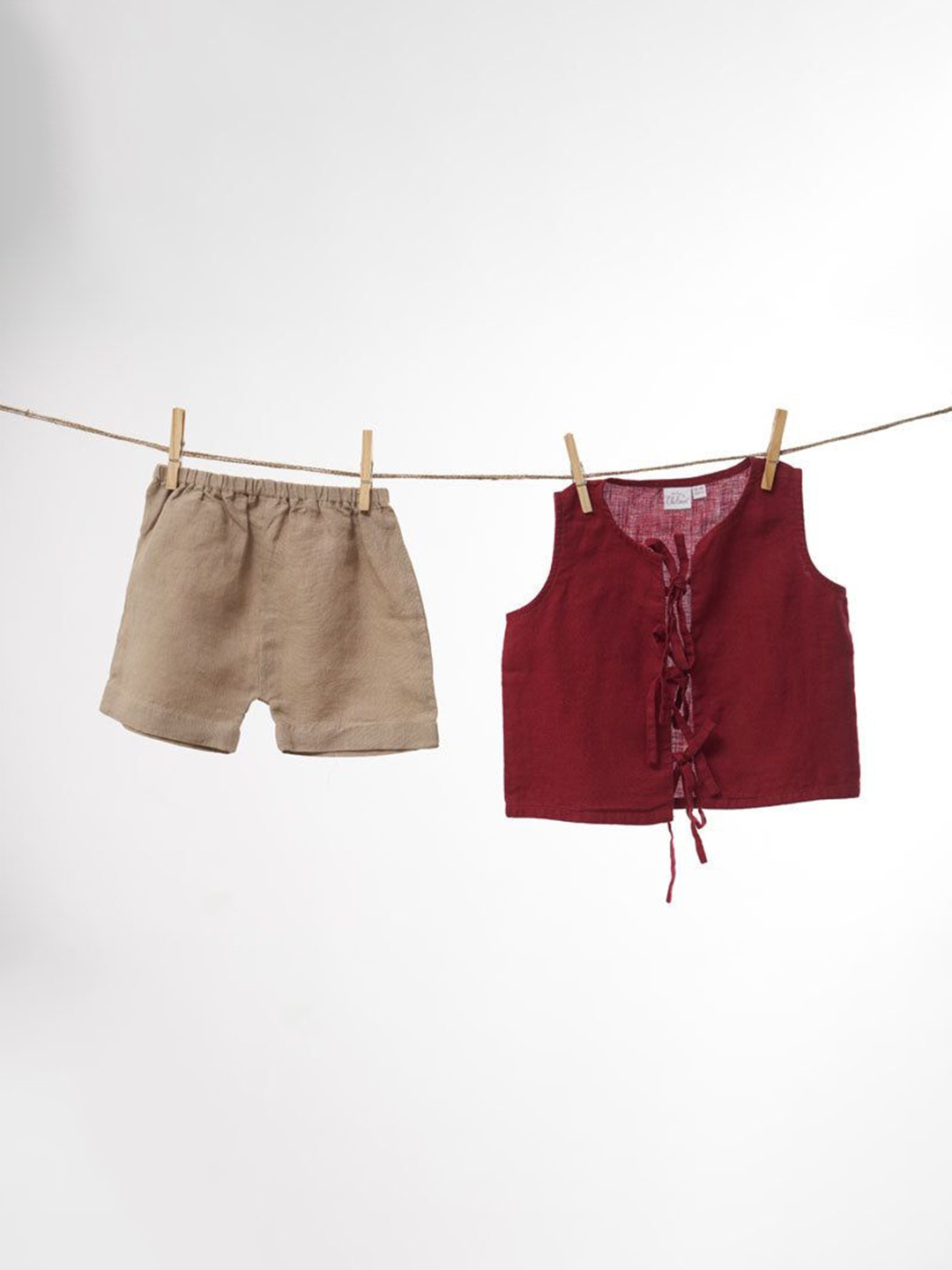 

CHI LINEN CLOTHING Unisex Kids Top with Shorts, Maroon