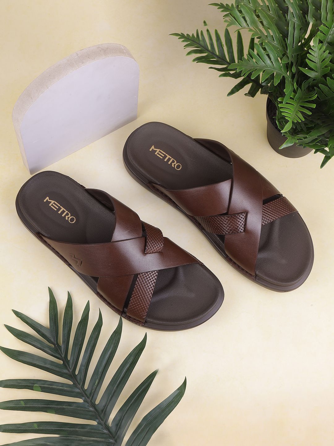 

Metro Men Leather Comfort Sandals, Brown