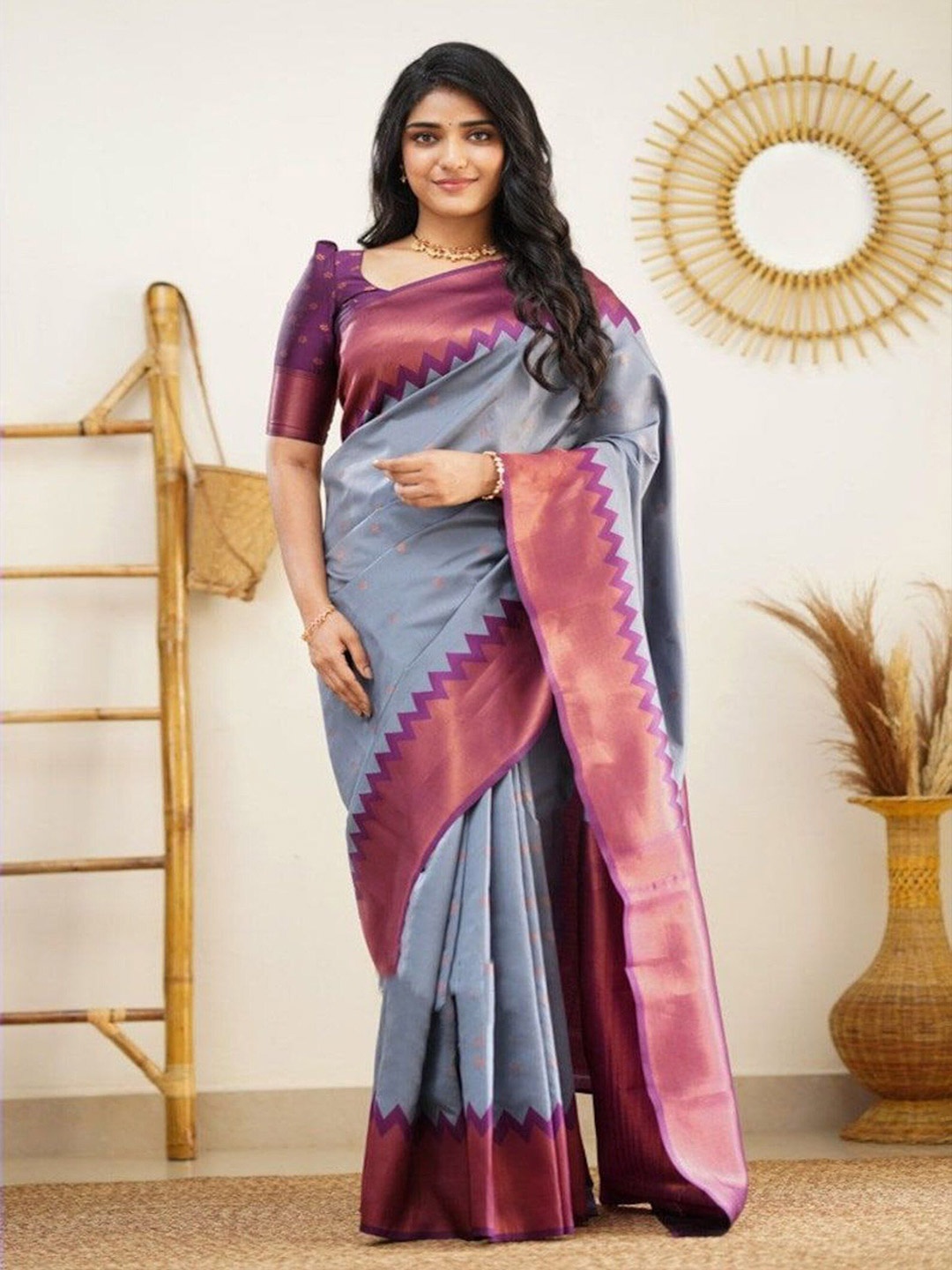 

Sitanjali Woven Design Zari Silk Blend Kanjeevaram Saree, Grey