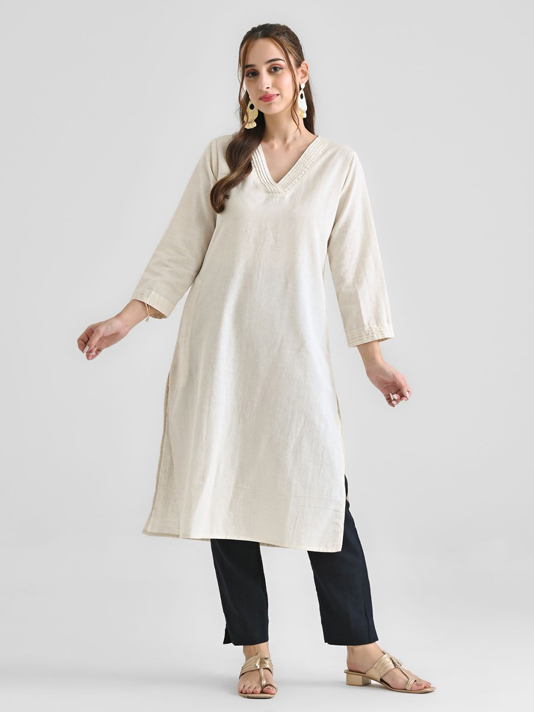 

Rustorange Women Thread Work Kurta, Off white