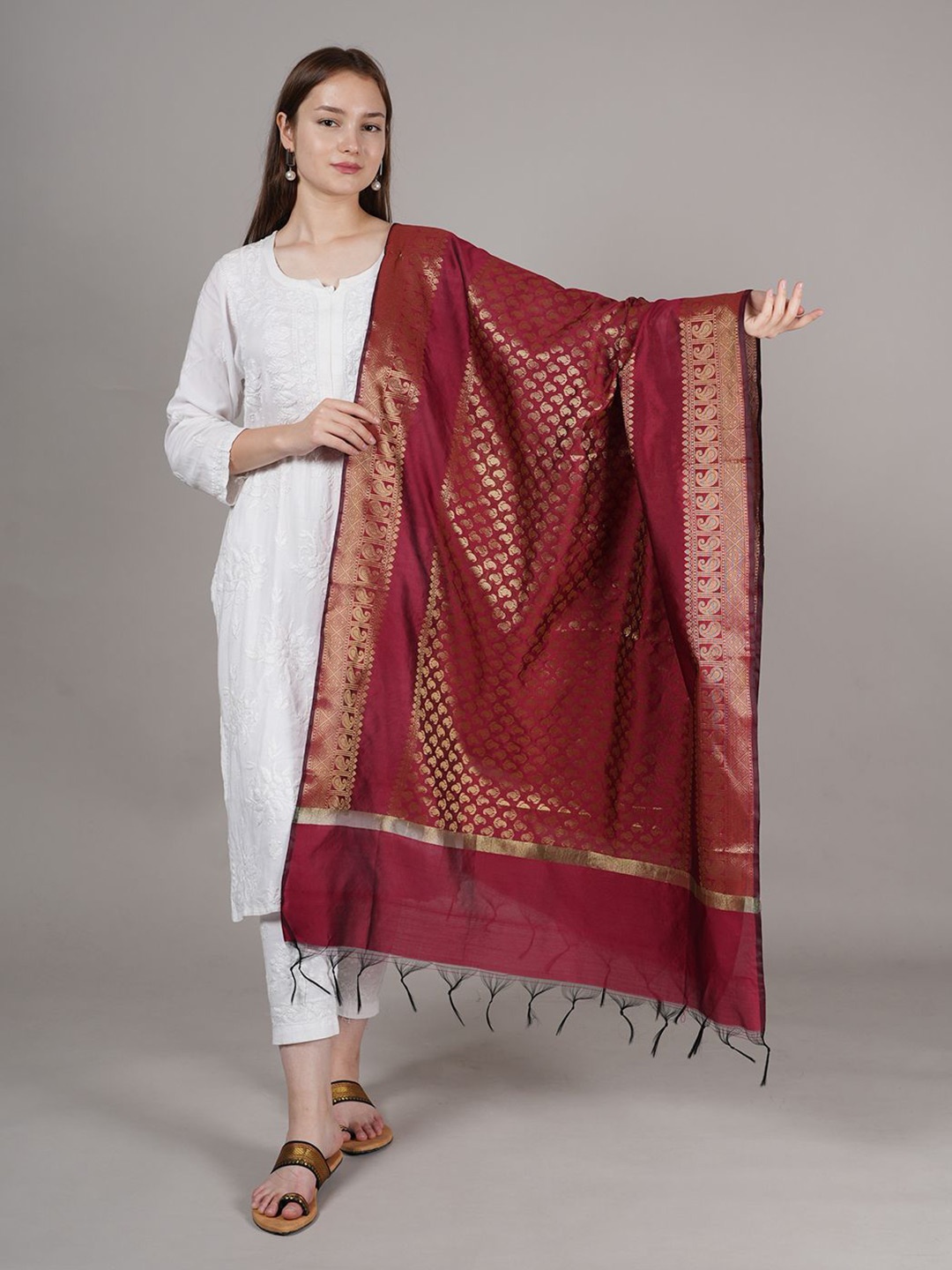 

MUFFLY Woven Design Dupatta with Zari, Maroon