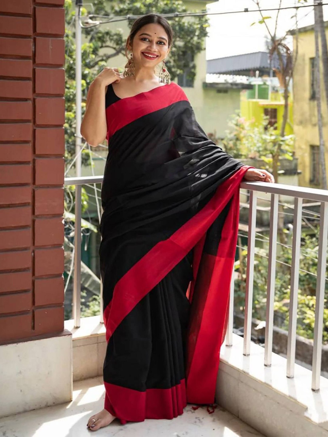 

Sitanjali Ethnic Motifs Zari Silk Blend Kanjeevaram Saree, Black