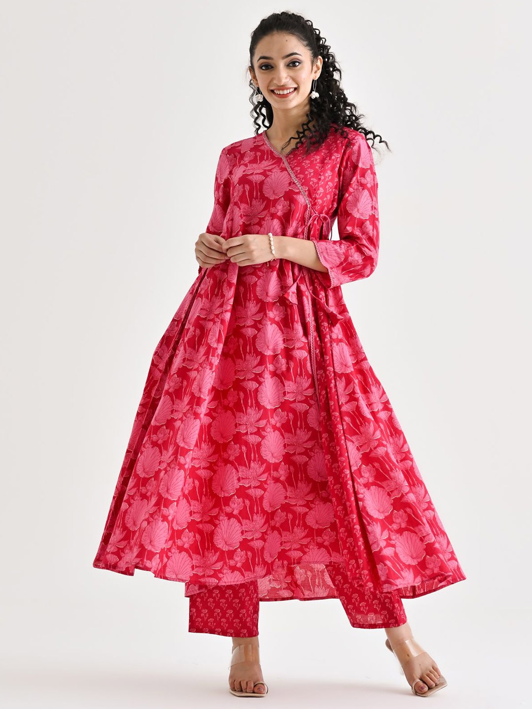 

Rustorange Women Floral Printed Mirror Work Kurta, Red