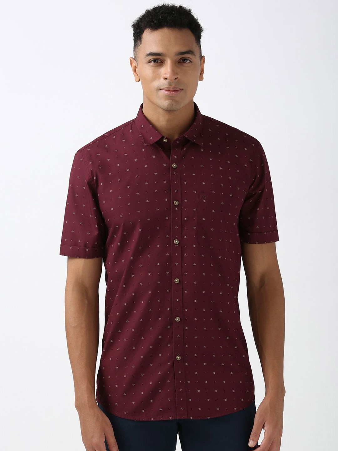 

Peter England Casuals Men Slim Fit Opaque Printed Casual Shirt, Maroon