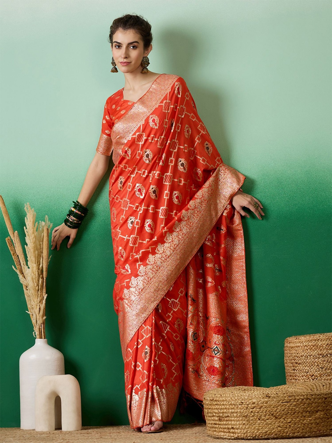 

NIRMAL CREATION Woven Design Zari Saree, Red