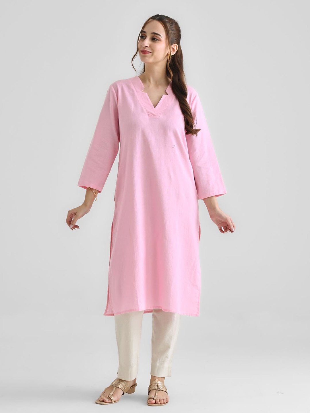 

Rustorange Women Thread Work Kurta, Pink