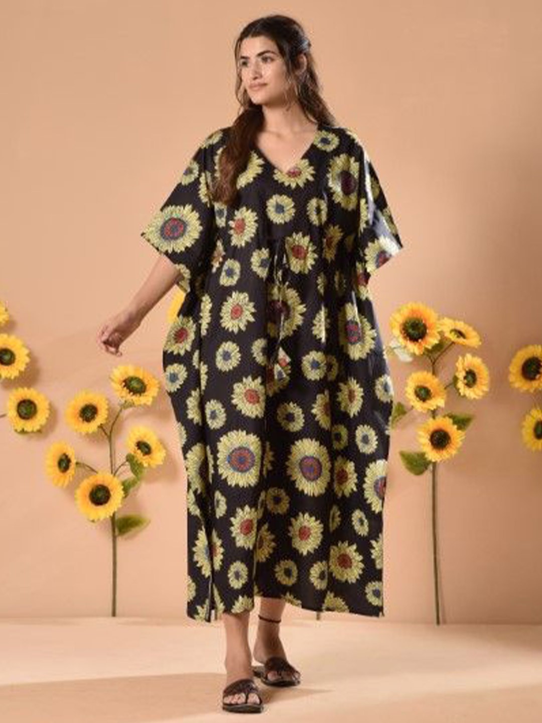 

DIMPLE DESIGN STUDIO Women Floral Printed Kaftan Dress, Black