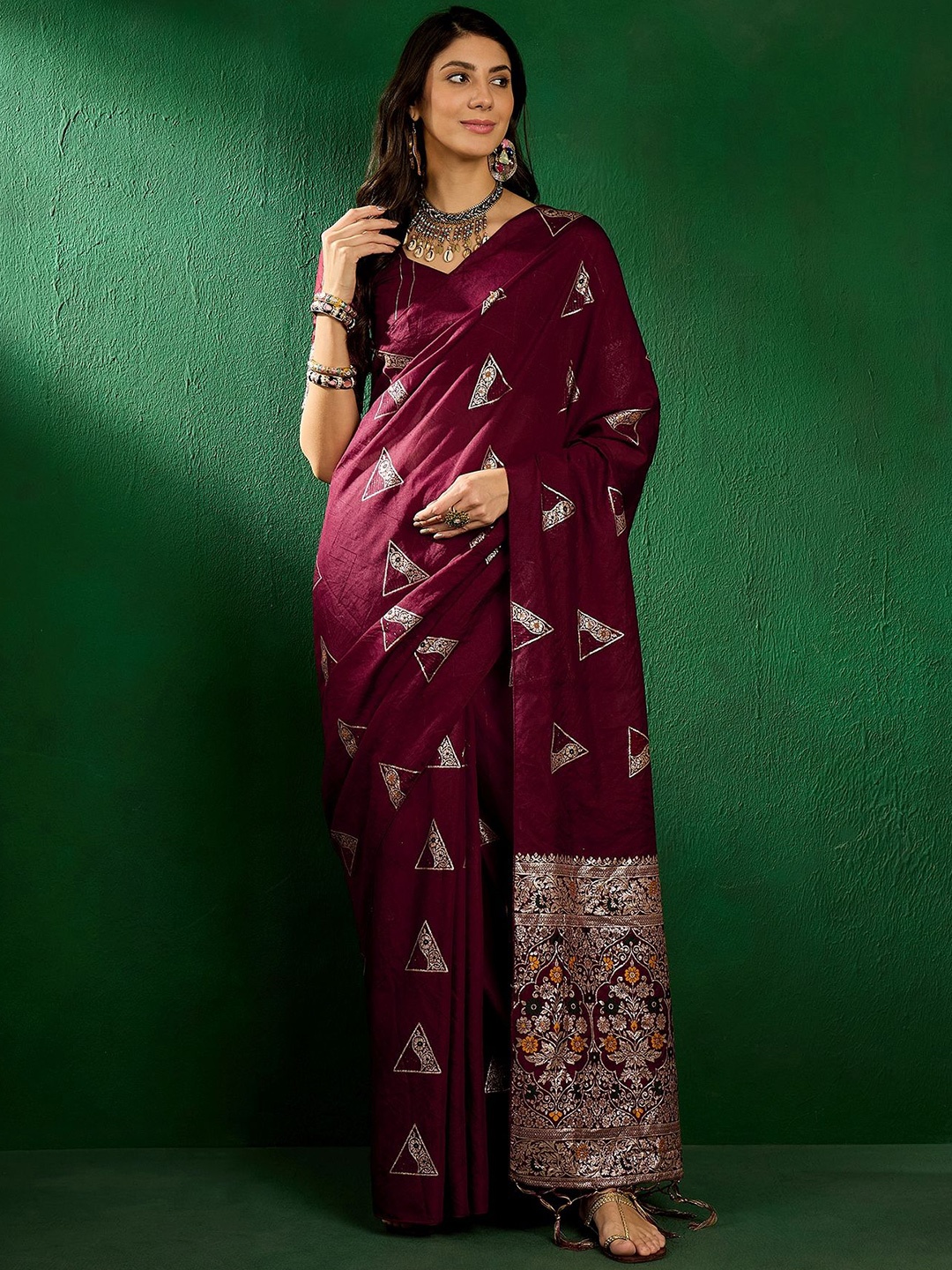 

NIRMAL CREATION Woven Design Zari Saree, Burgundy