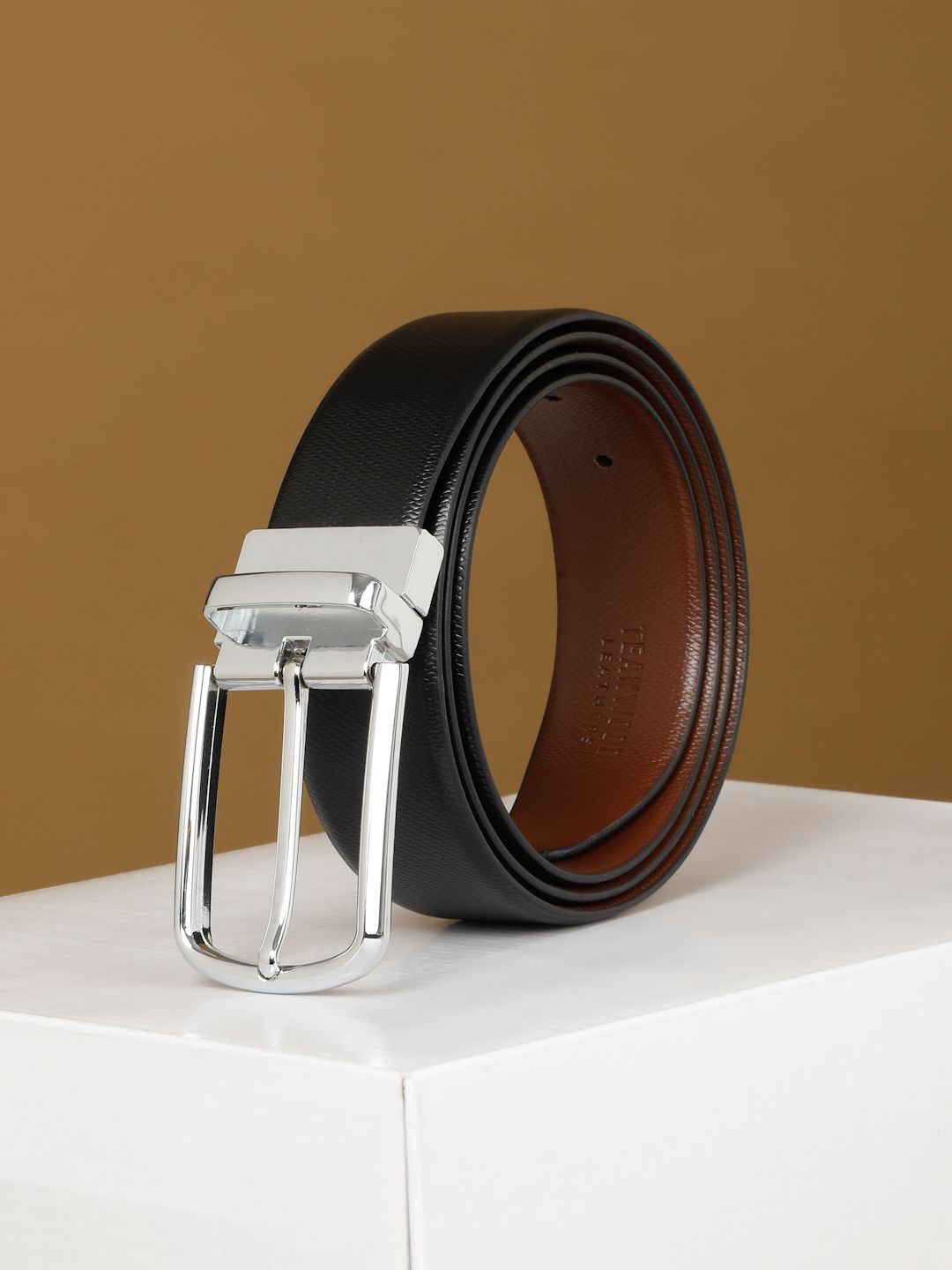 

Teakwood Leathers Men Textured Leather Reversible Belt, Black
