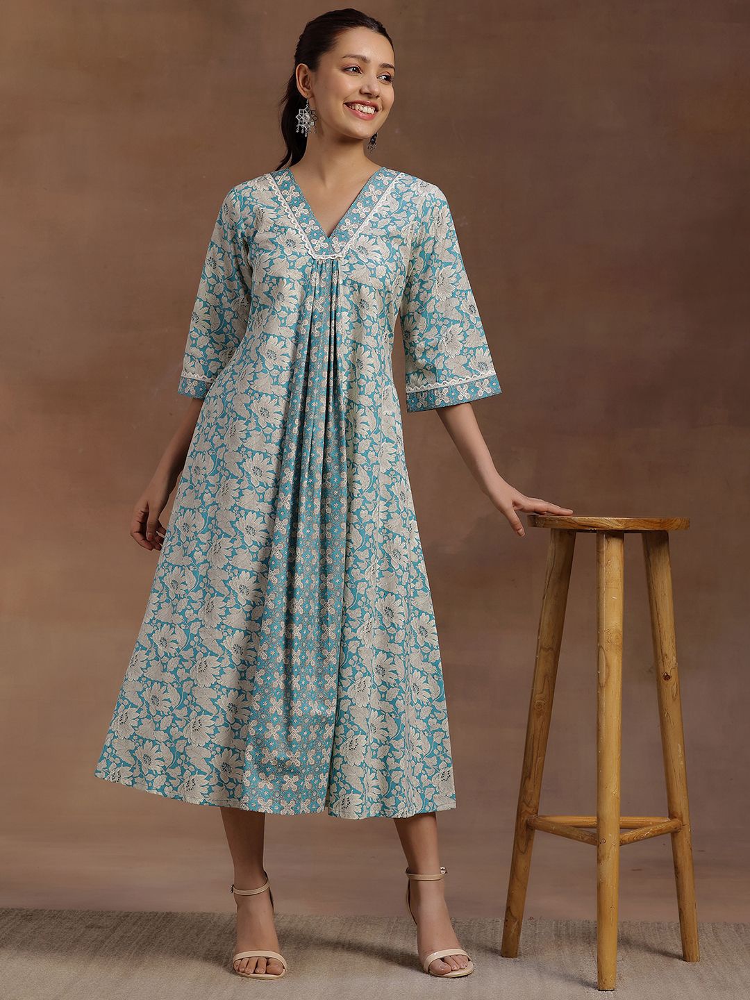 

Libas Floral Print Flared Sleeve A-Line Midi Dress, Blue