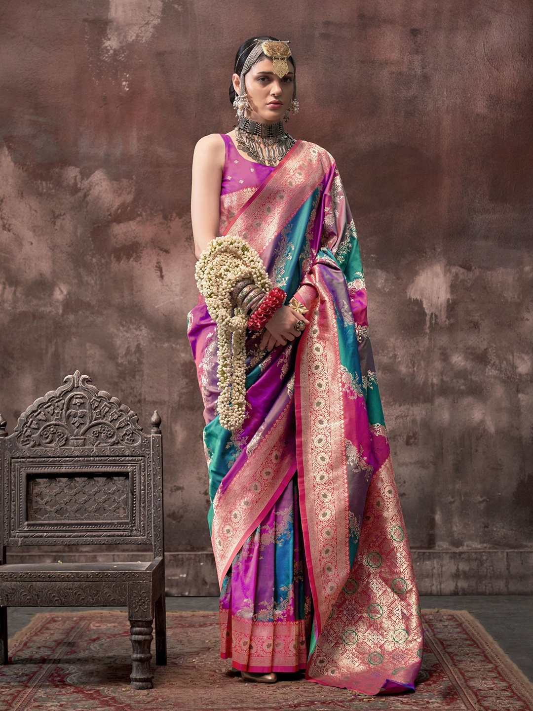 

elora Floral Zari Silk Blend Banarasi Saree, Pink