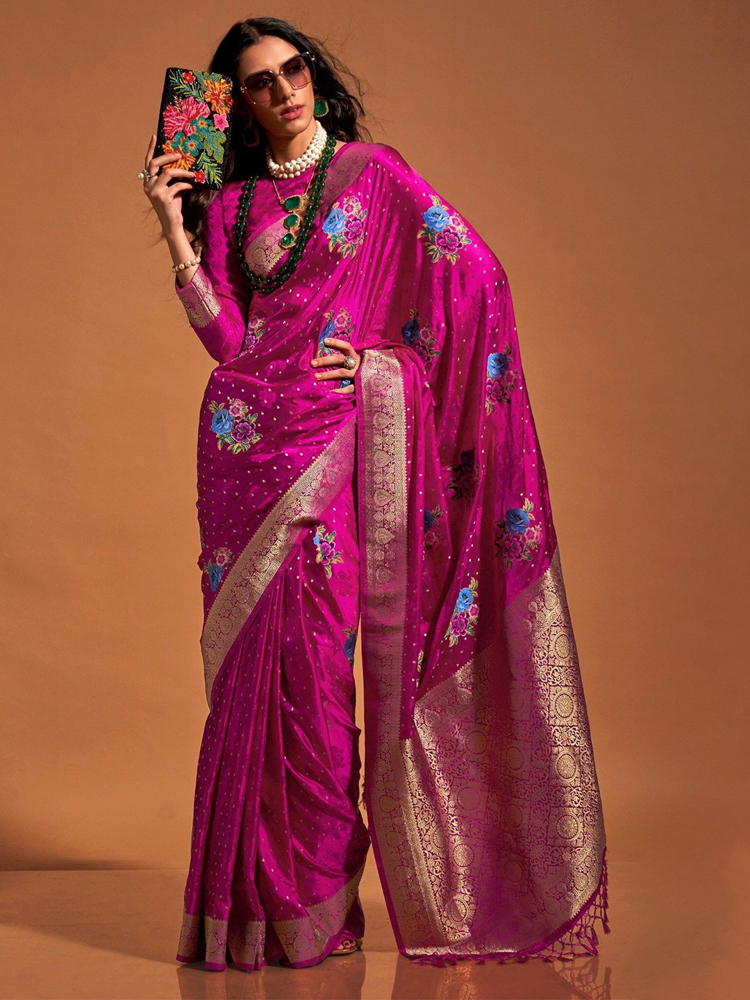 

MySilkLove Floral Zari Satin Saree, Pink