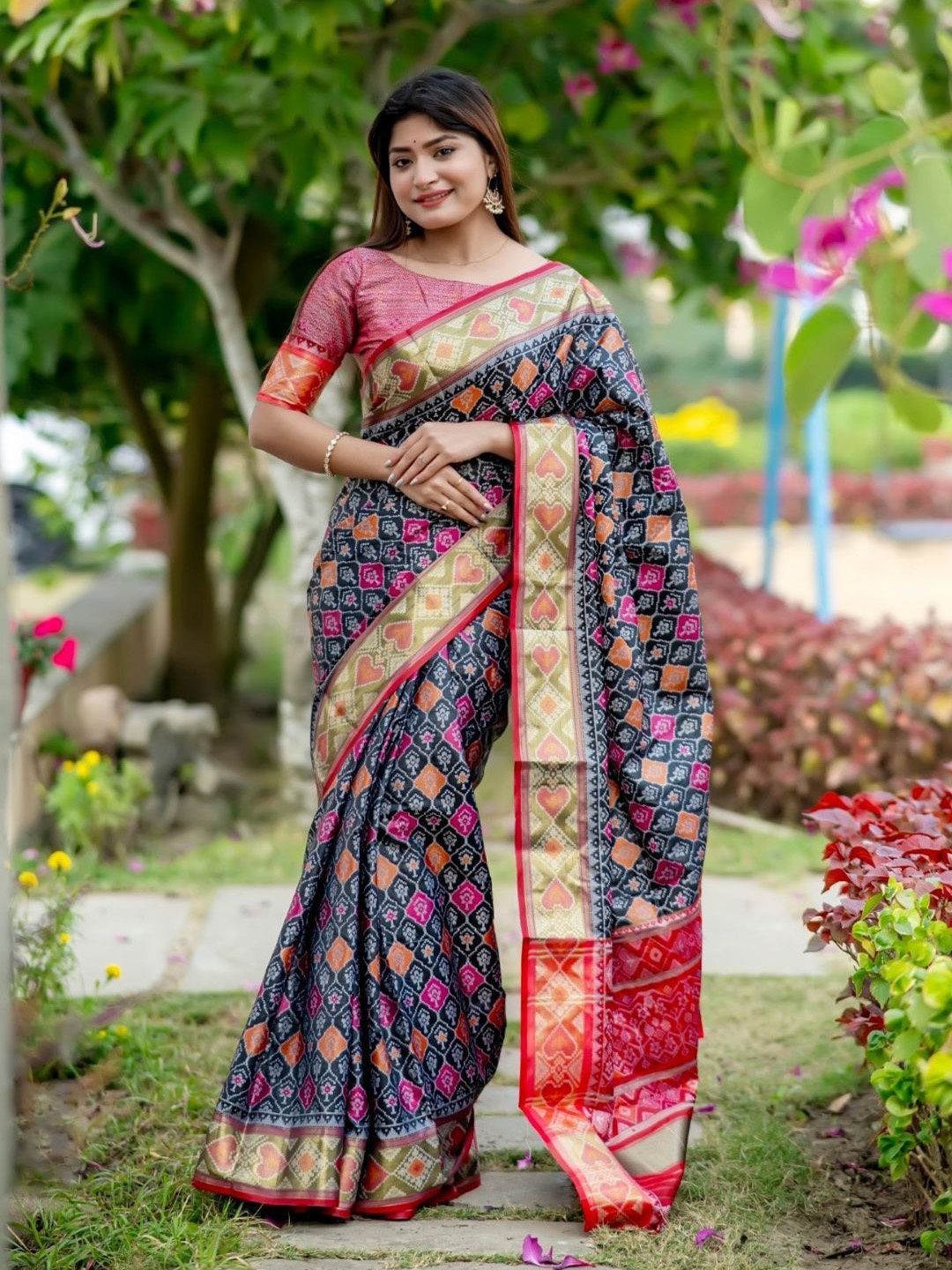 

Mitera Floral Patola Saree, Black