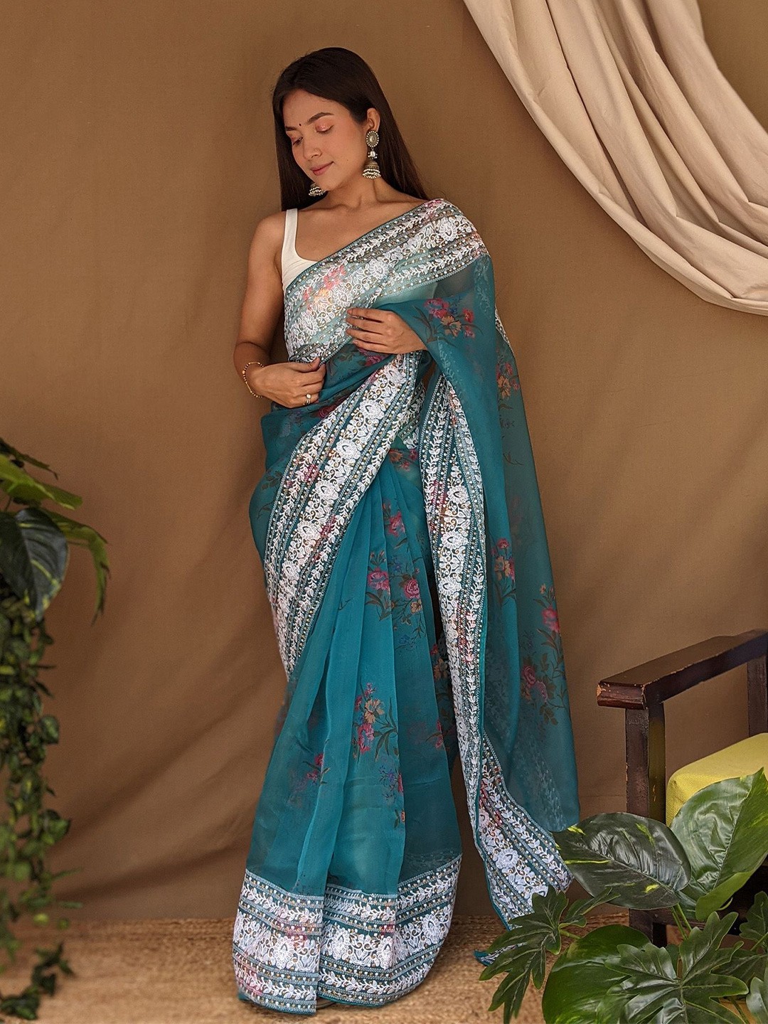 

elora Floral Embroidered Organza Saree, Teal