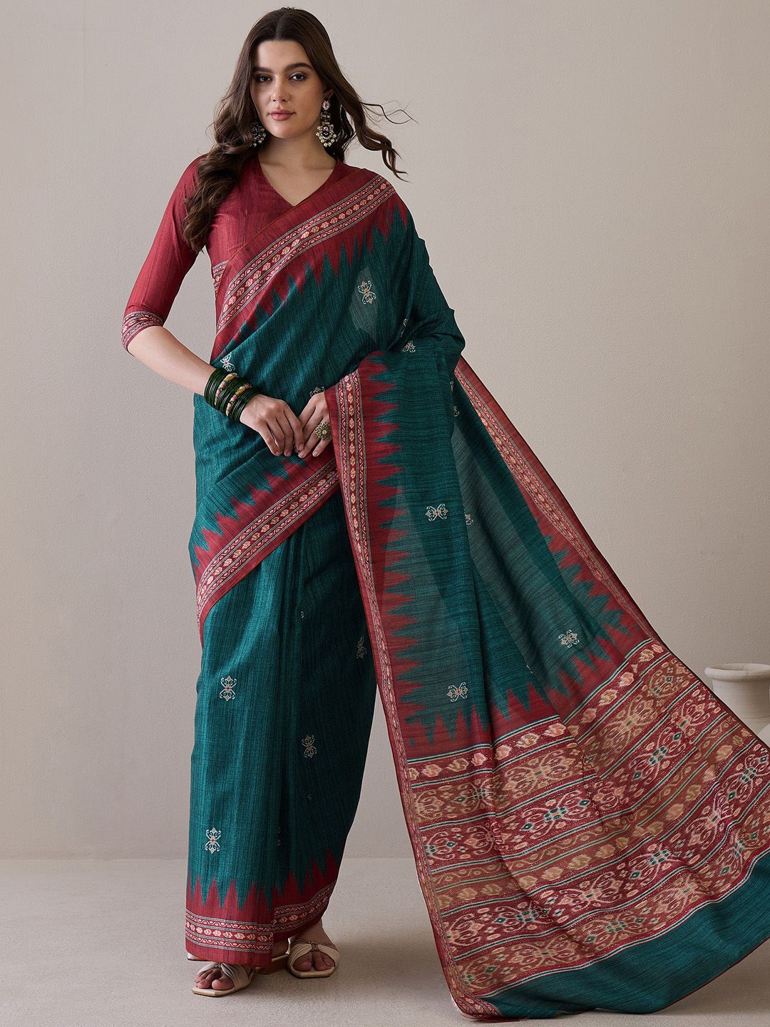 

Saree mall Bagh Silk Blend Bagru Sarees, Green