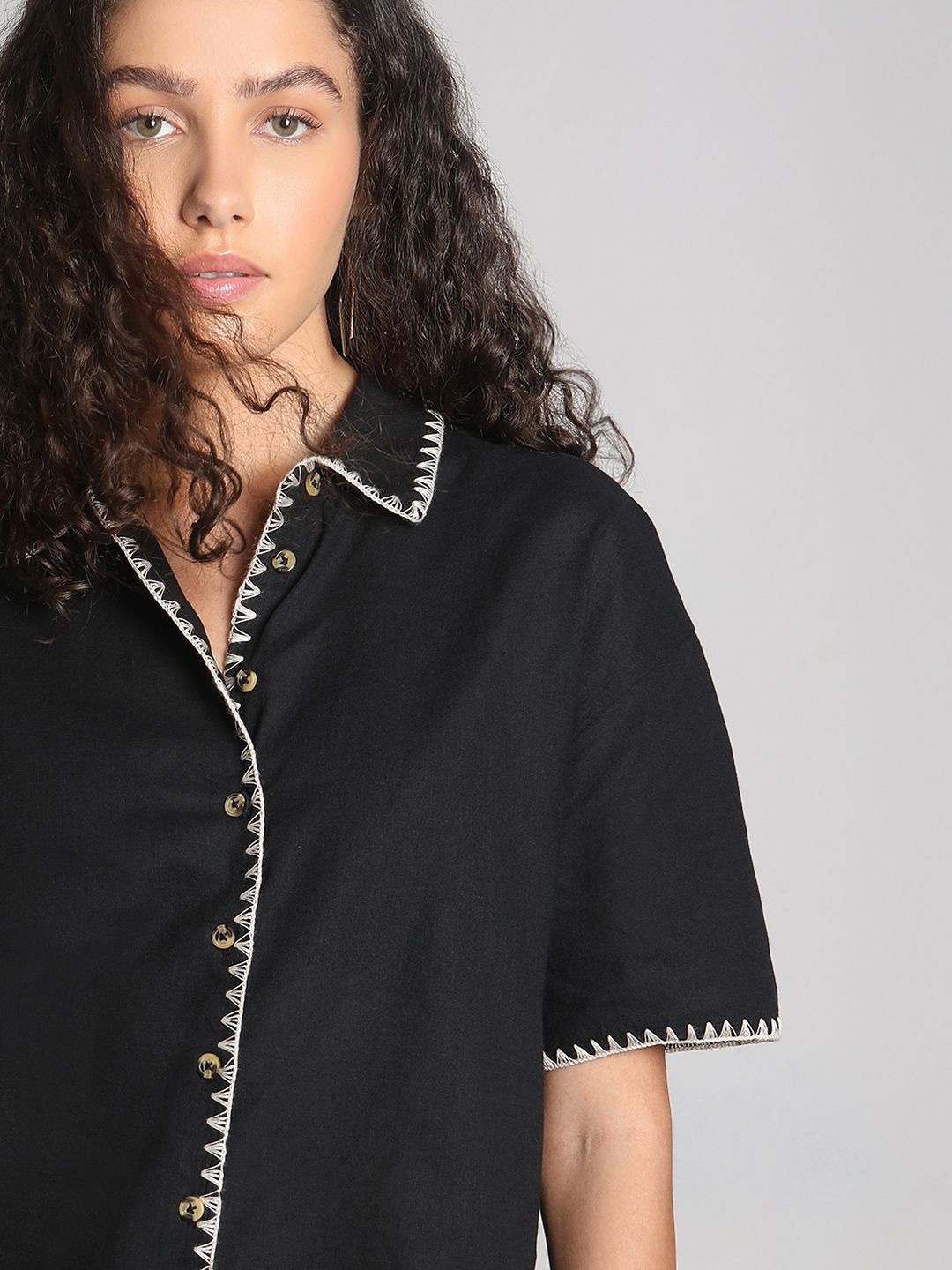 

Vero Moda Women Opaque Casual Shirt, Black
