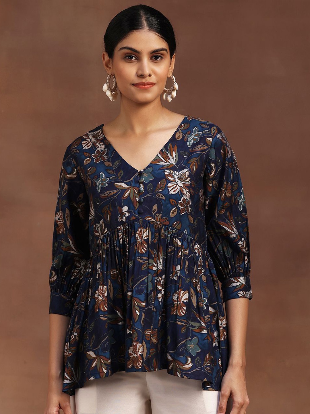 

Libas Floral Printed V-Neck Pleated Kurti, Blue