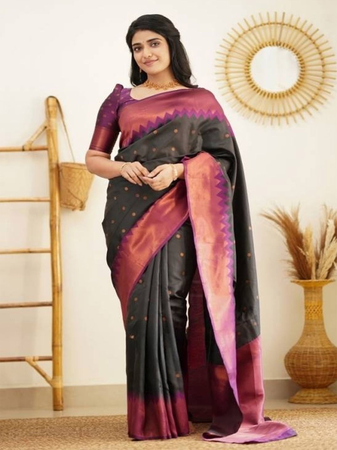 

Sitanjali Ethnic Motifs Zari Silk Blend Kanjeevaram Saree, Black