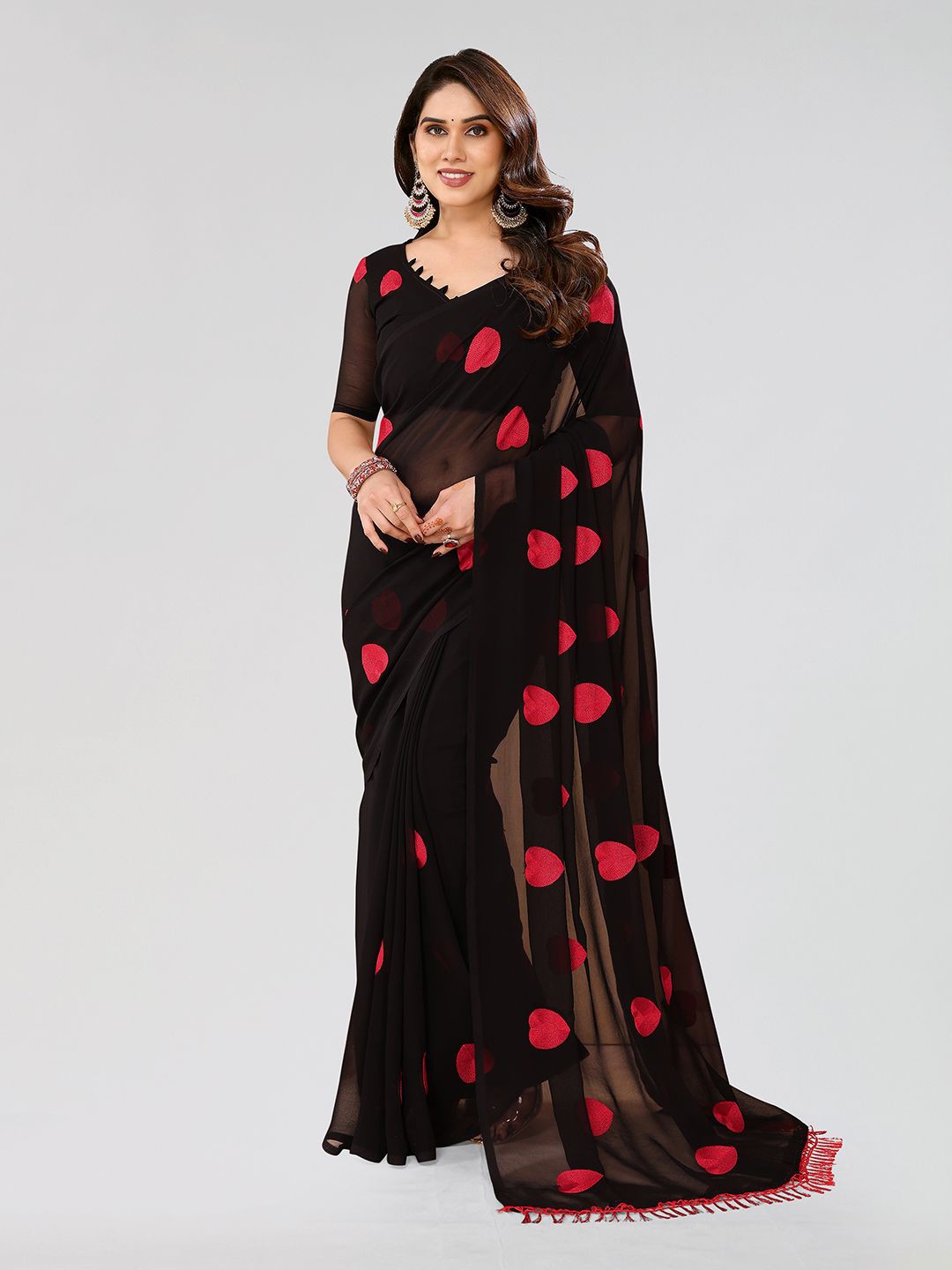 

ANAND SAREES Floral Embroidered Poly Chiffon Saree, Black