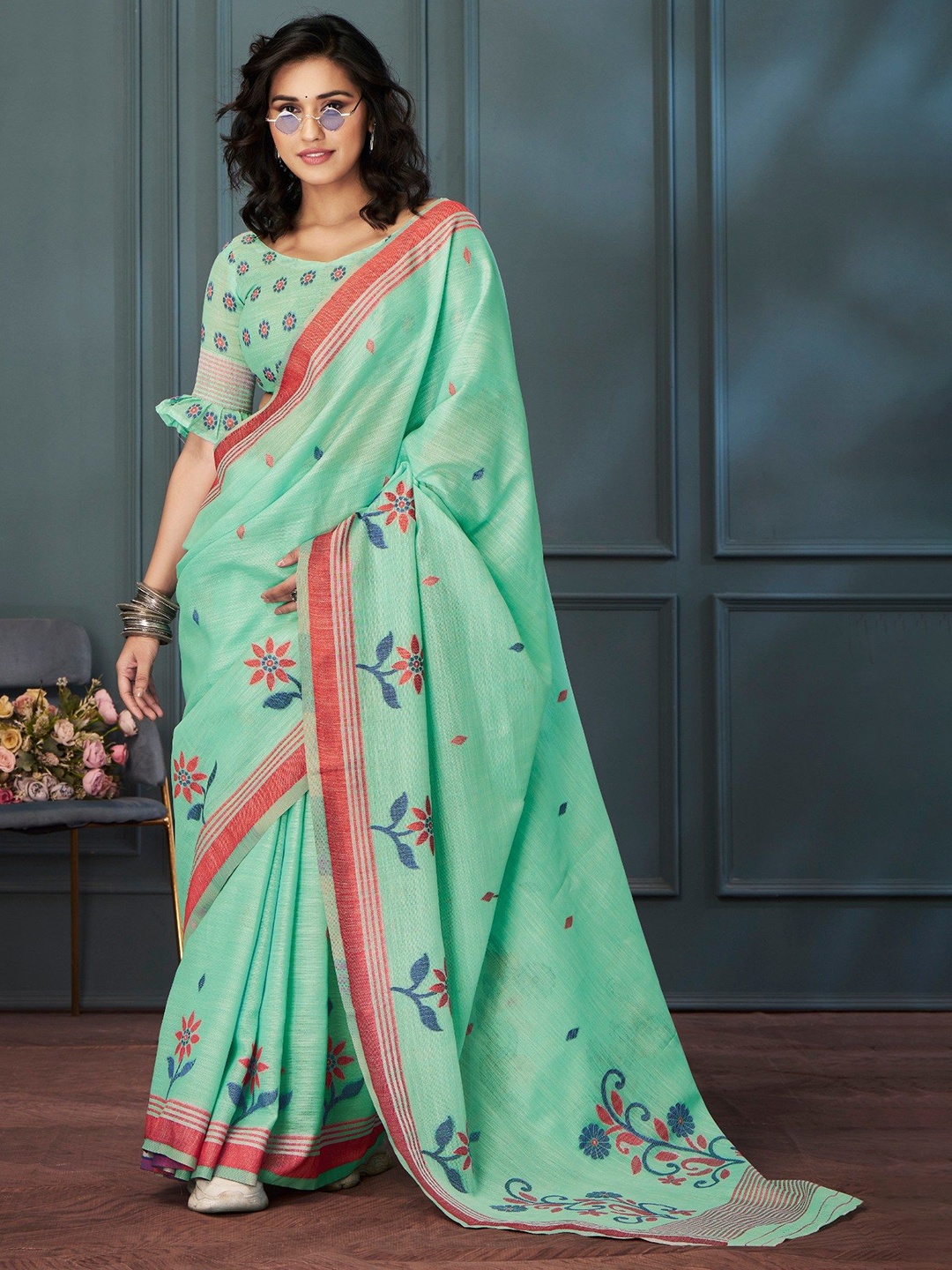 

MySilkLove Woven Design Floral Printed Saree, Green