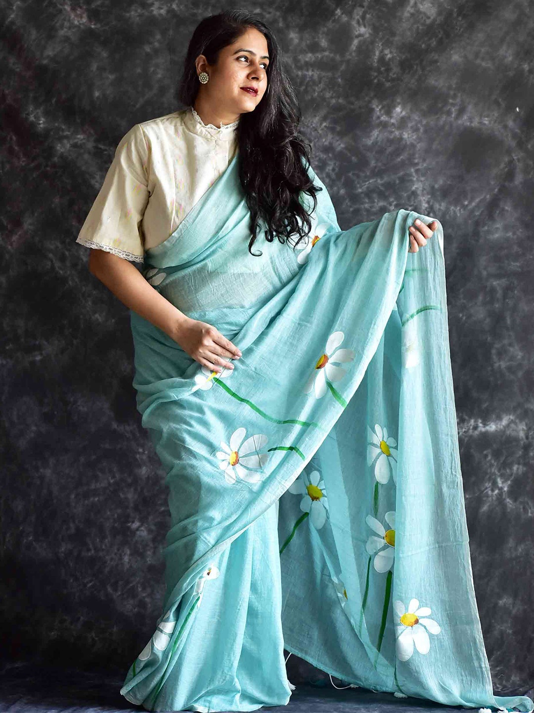 

Sundarii Floral Art Silk Saree, Blue