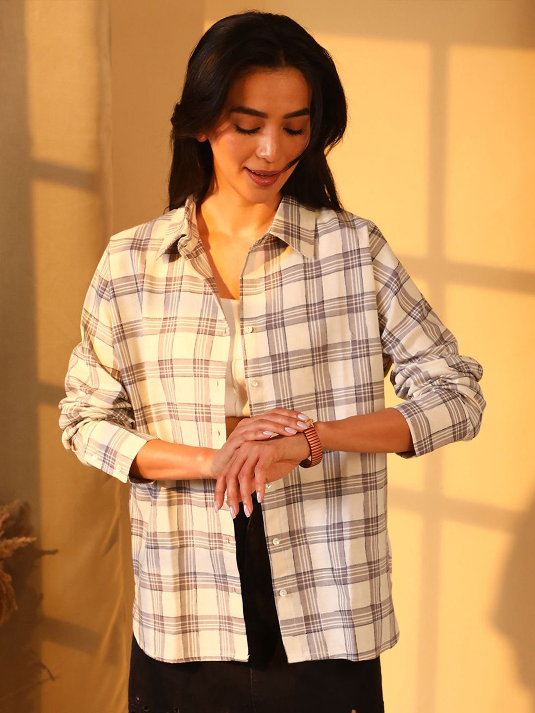 

PINACOLADA Women Relaxed Boxy Opaque Checked Casual Shirt, Grey