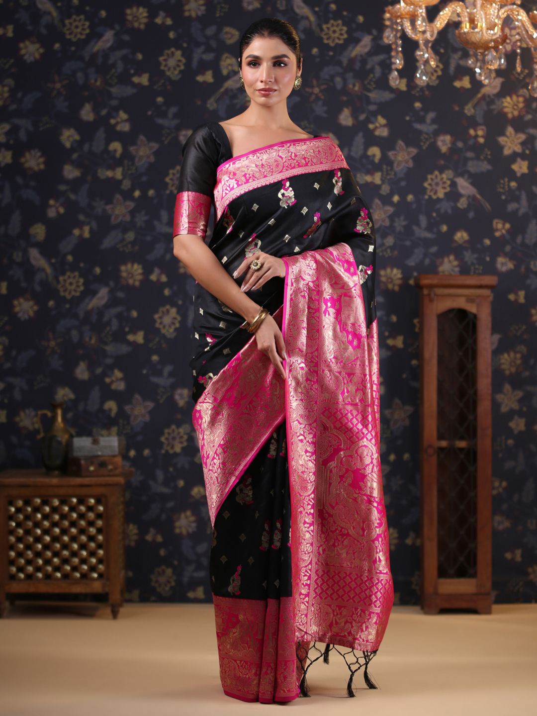 

House of Pataudi Women Woven Design Pure Silk Baluchari Sarees, Black